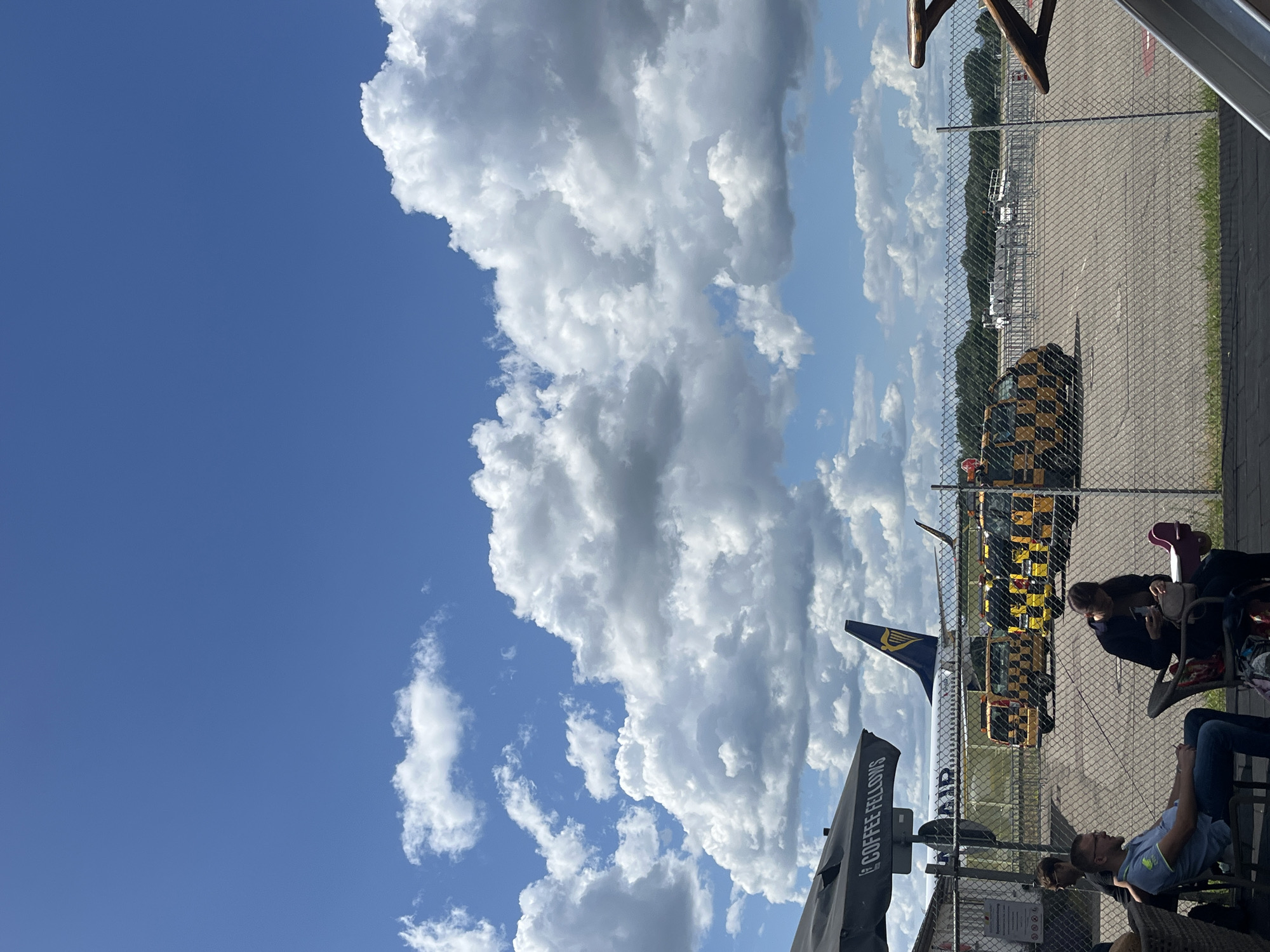 Afternoon leisure captured at Söllingen Airport under sunny skies