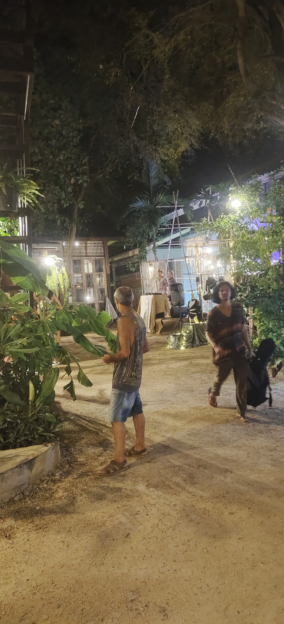 Ko Pha-ngan night market buzzes with browsers and warm string lights