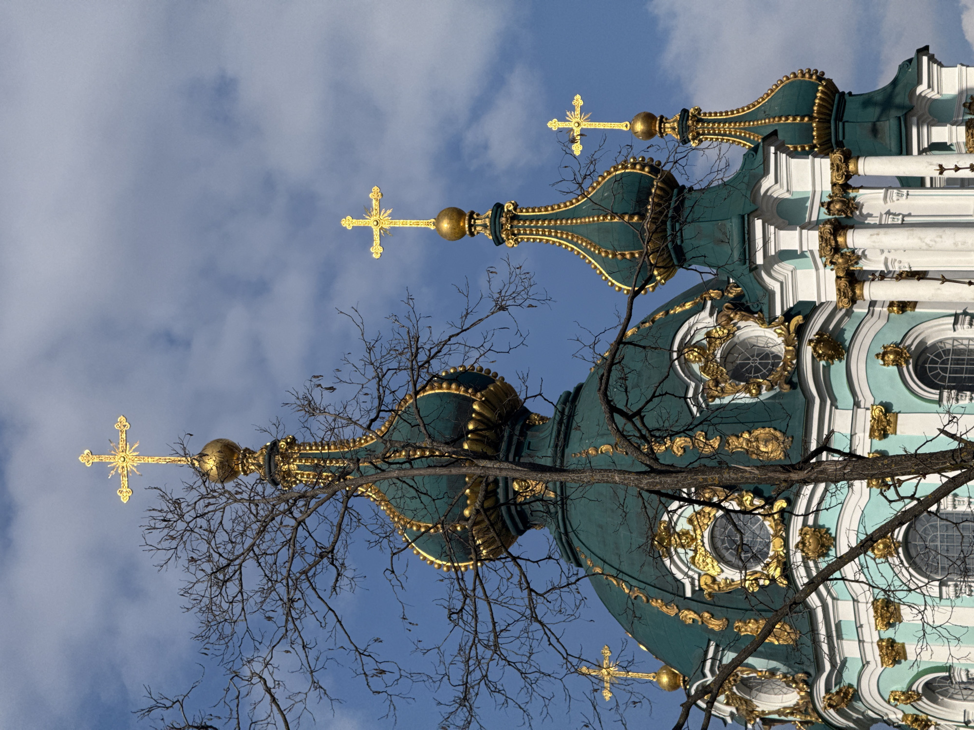 Tourist captures panoramic views of historic Kyiv landmarks