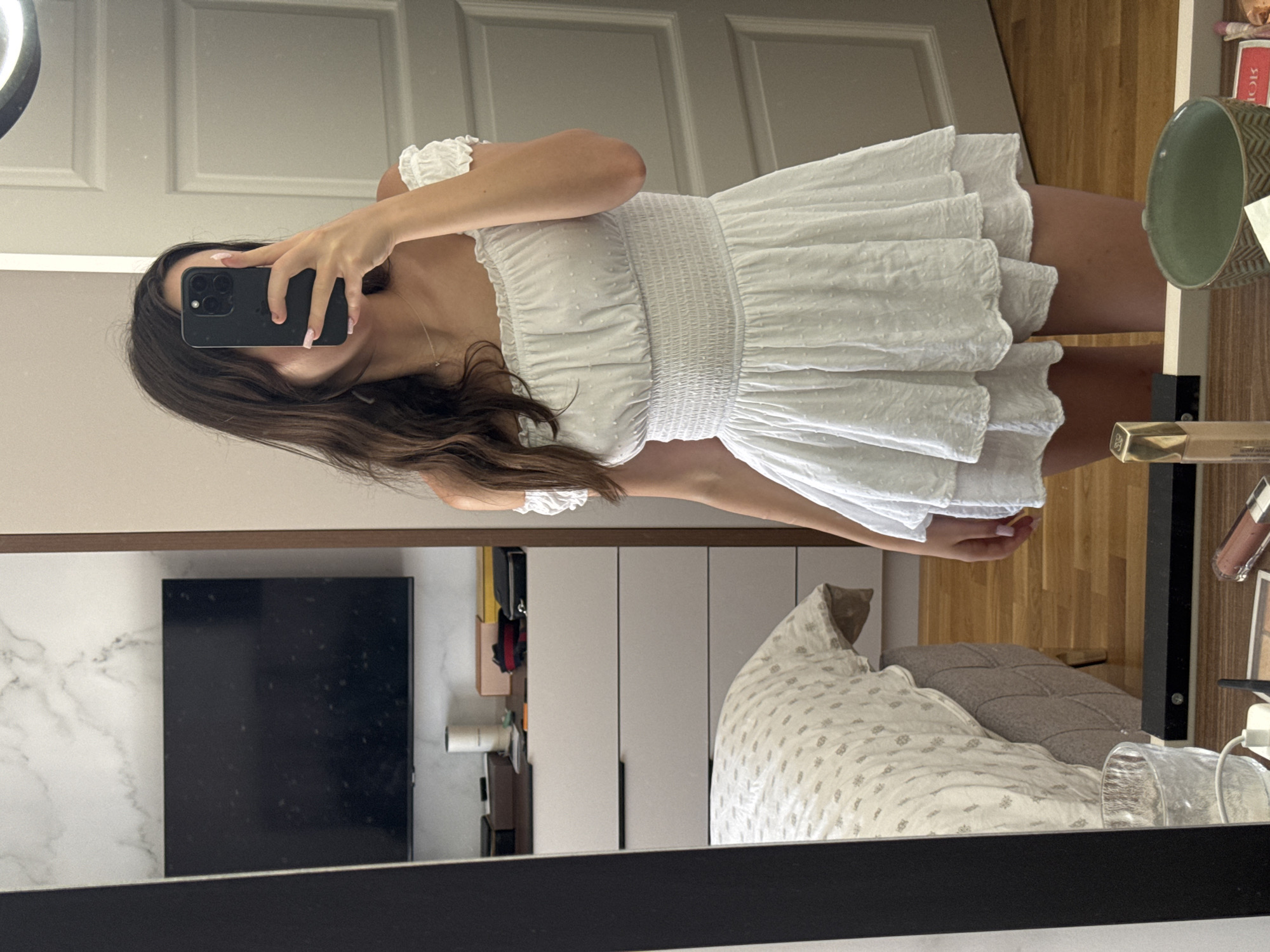 Woman Documents Beauty Routine Through Mirror Selfies and Makeup Photos