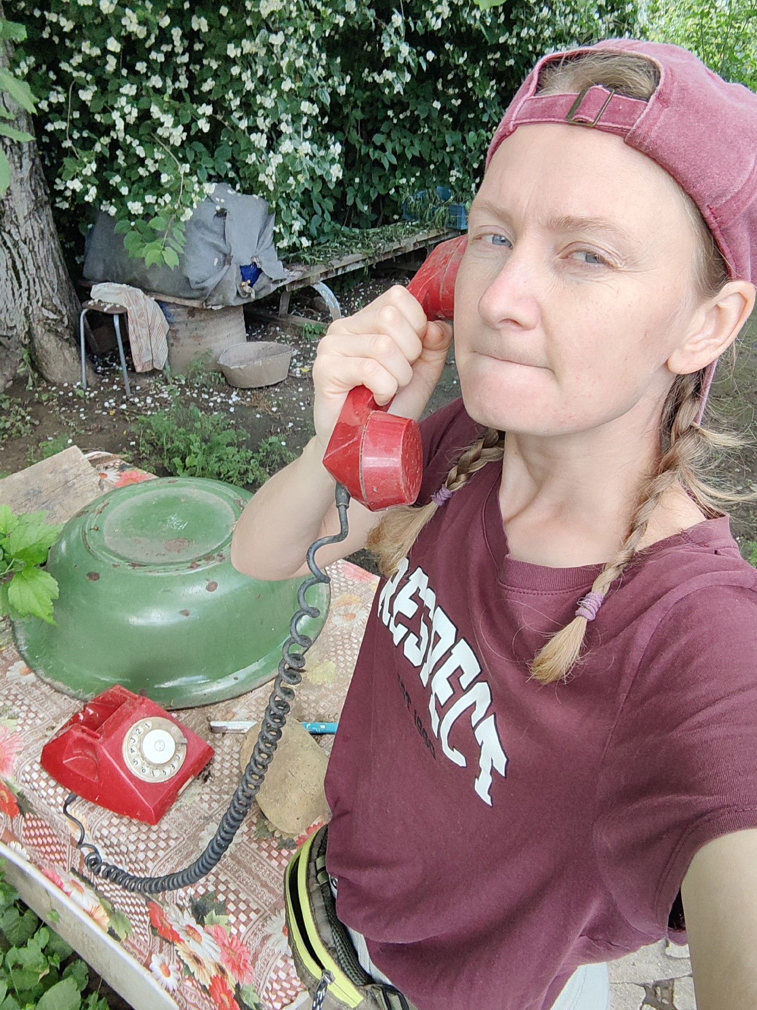 Phone calls and garden blooms captured in morning scenes