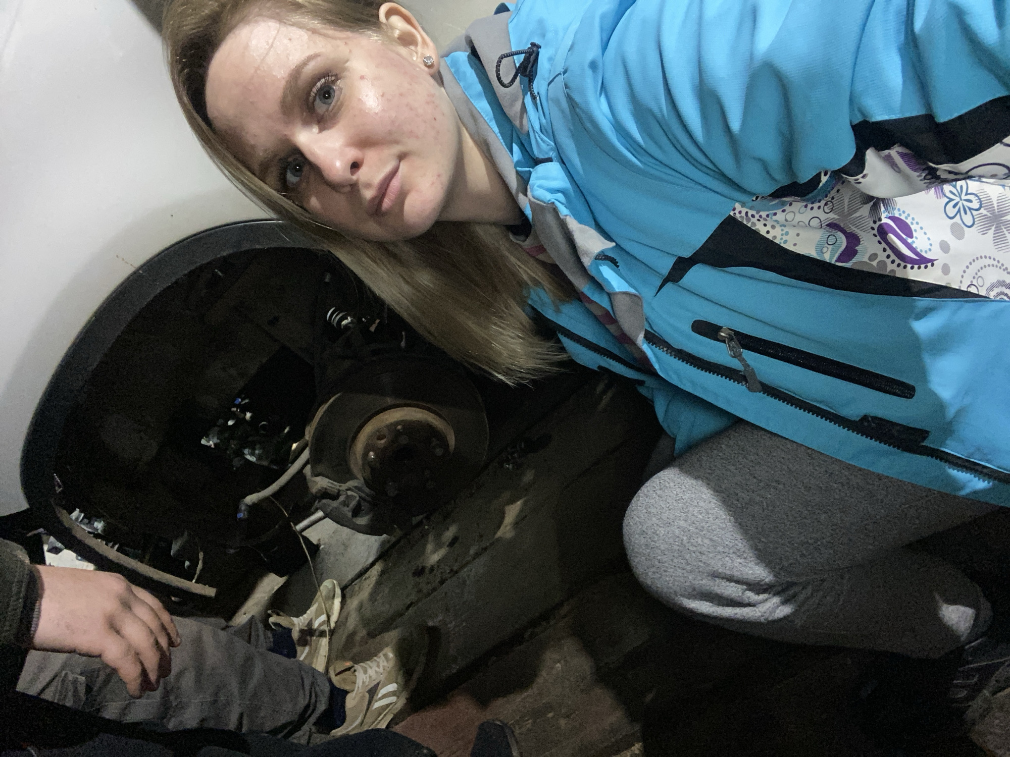 Full engine-out repair job in a Russian garage