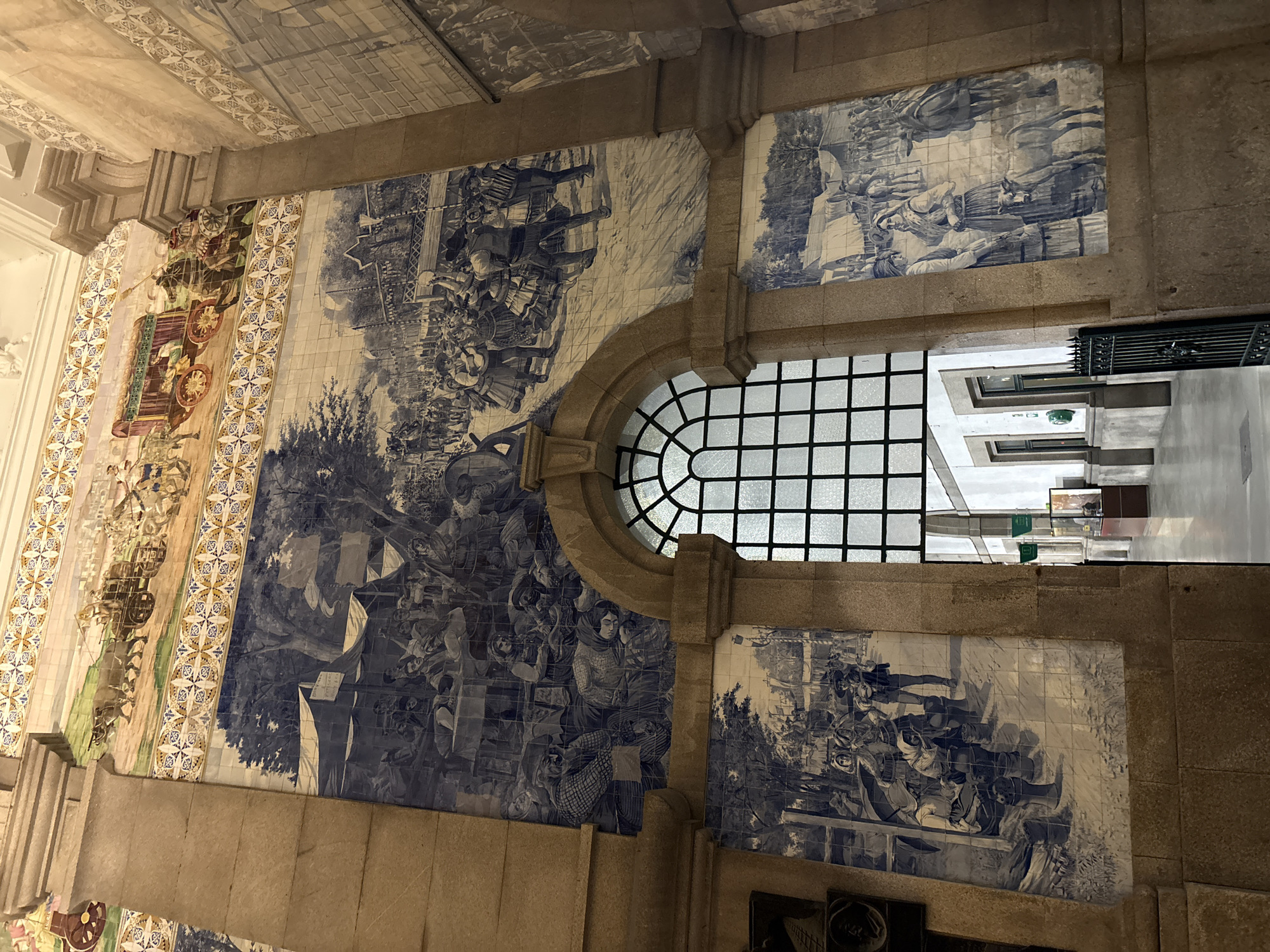 Evening architectural tour documented across Porto and Vila Nova de Gaia