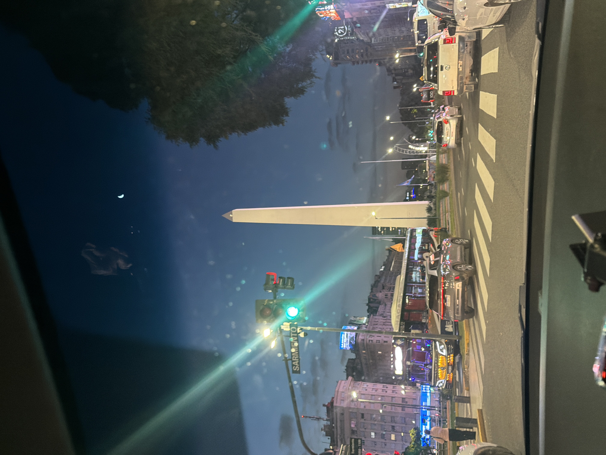 Heavy traffic observed near Buenos Aires Obelisco Thursday night