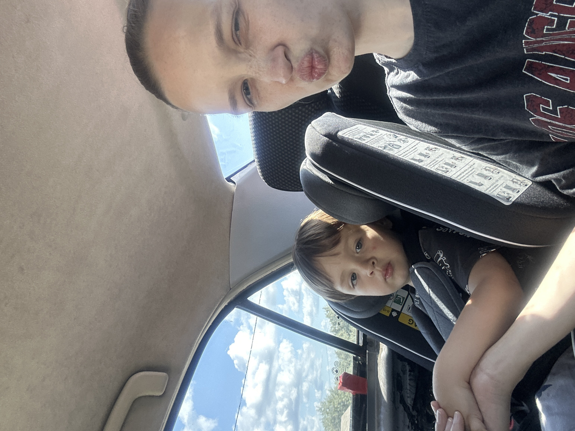 Car selfie in Peresyp, Russia, sporting an LA tee