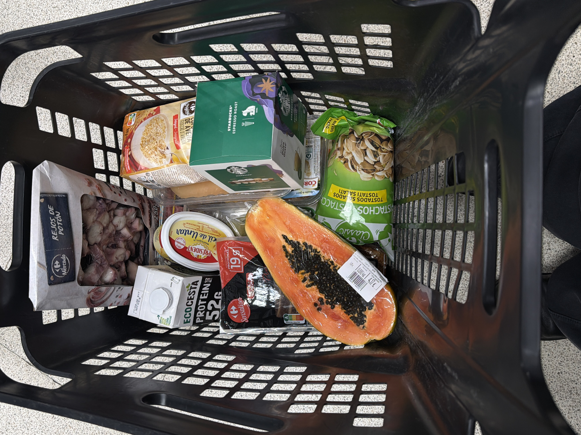 Grocery shopping basket documented in Santiago de Compostela