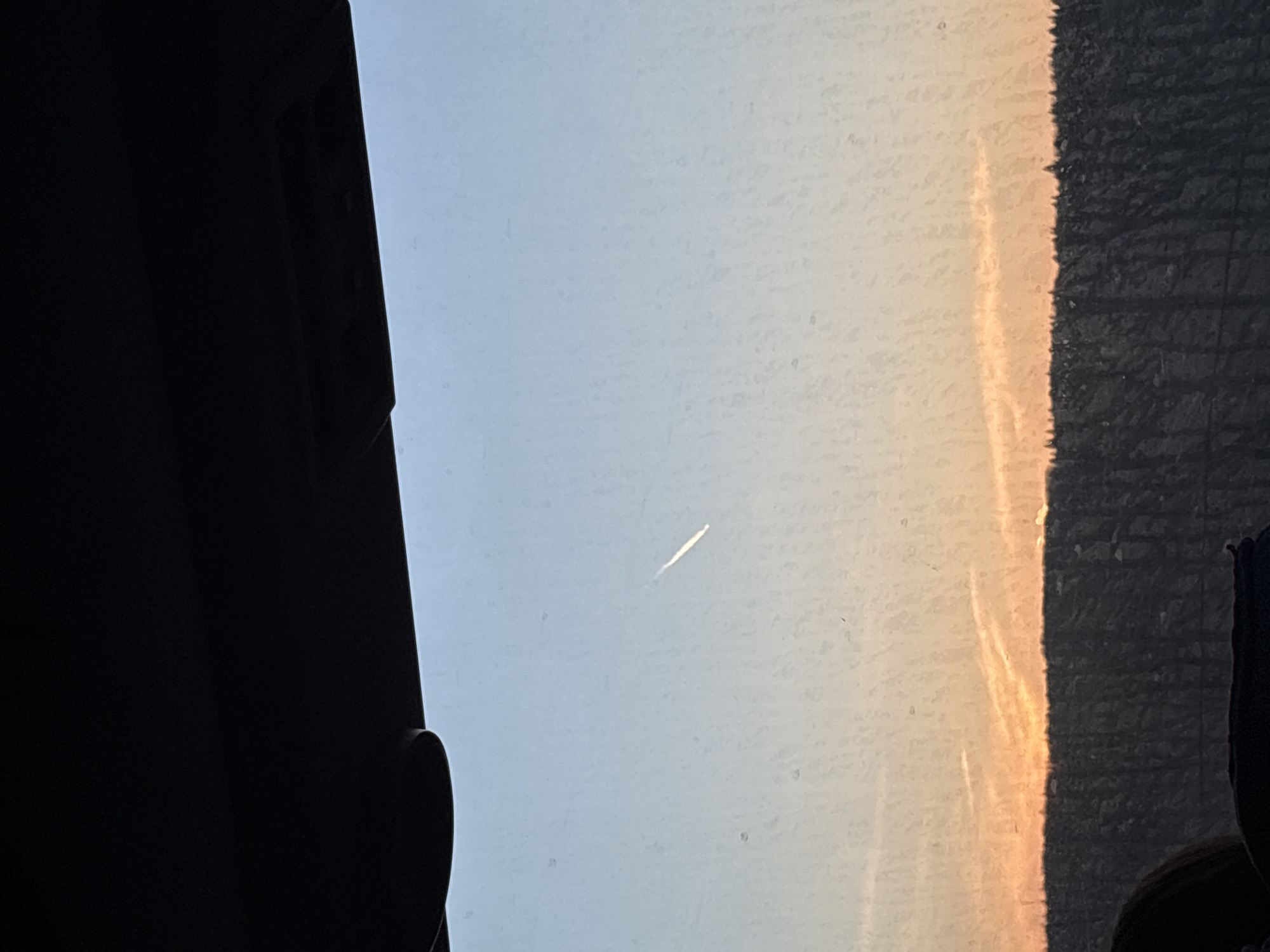 Unidentified white object spotted in sky over Novoromashkovo, Russia