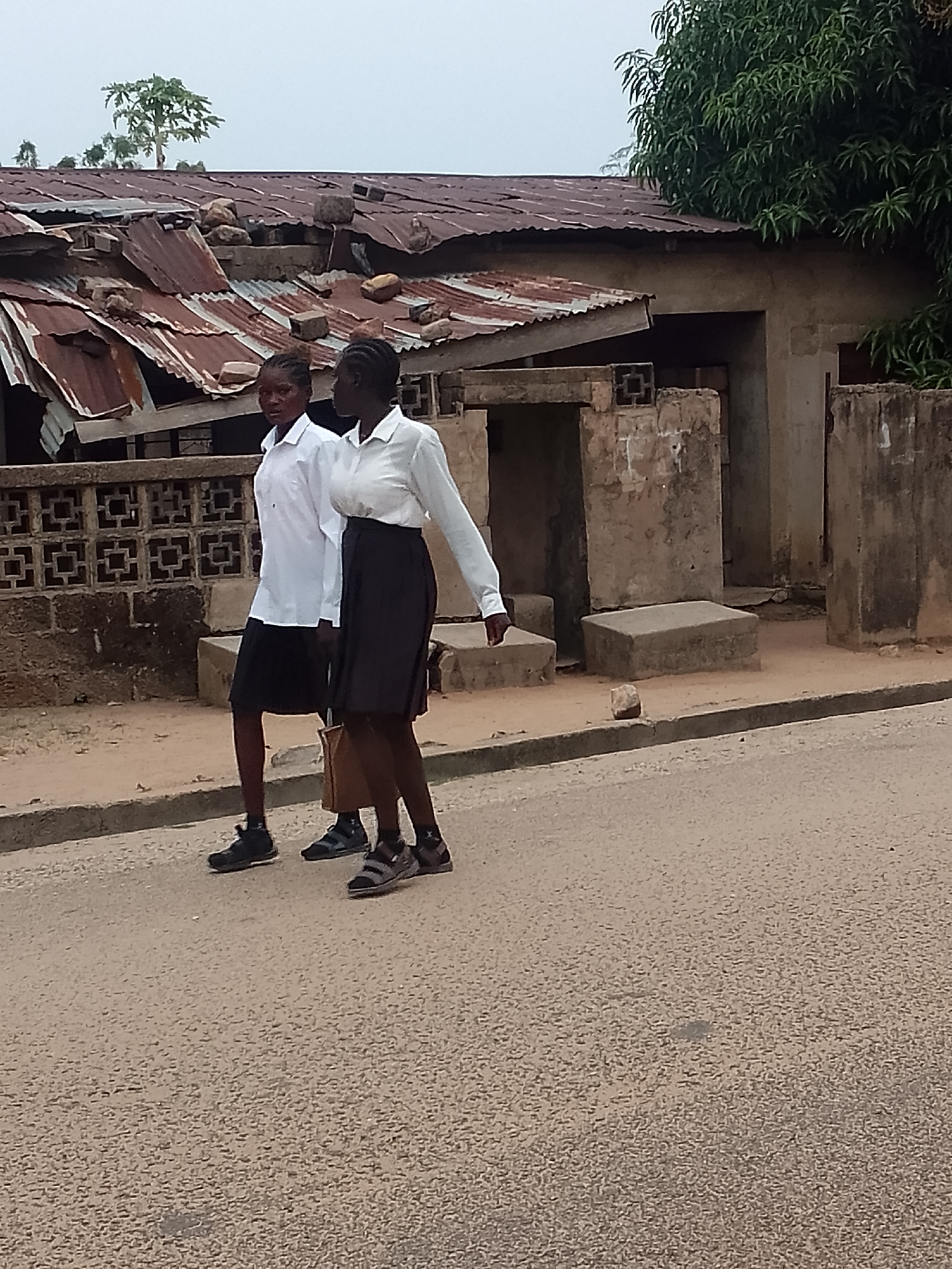 Morning street life documented in Biliri, Nigeria community