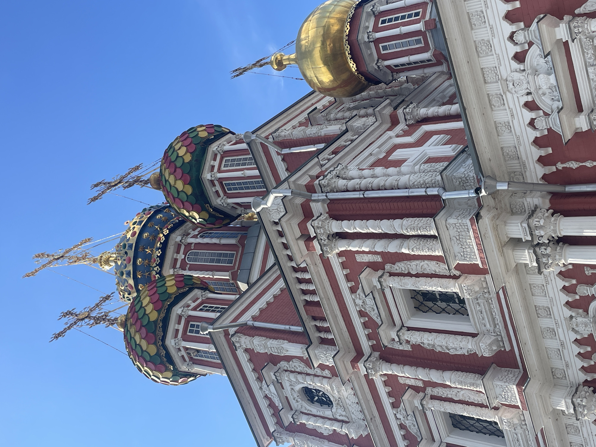 Nizhny Novgorod church and streetscape, multiple angles