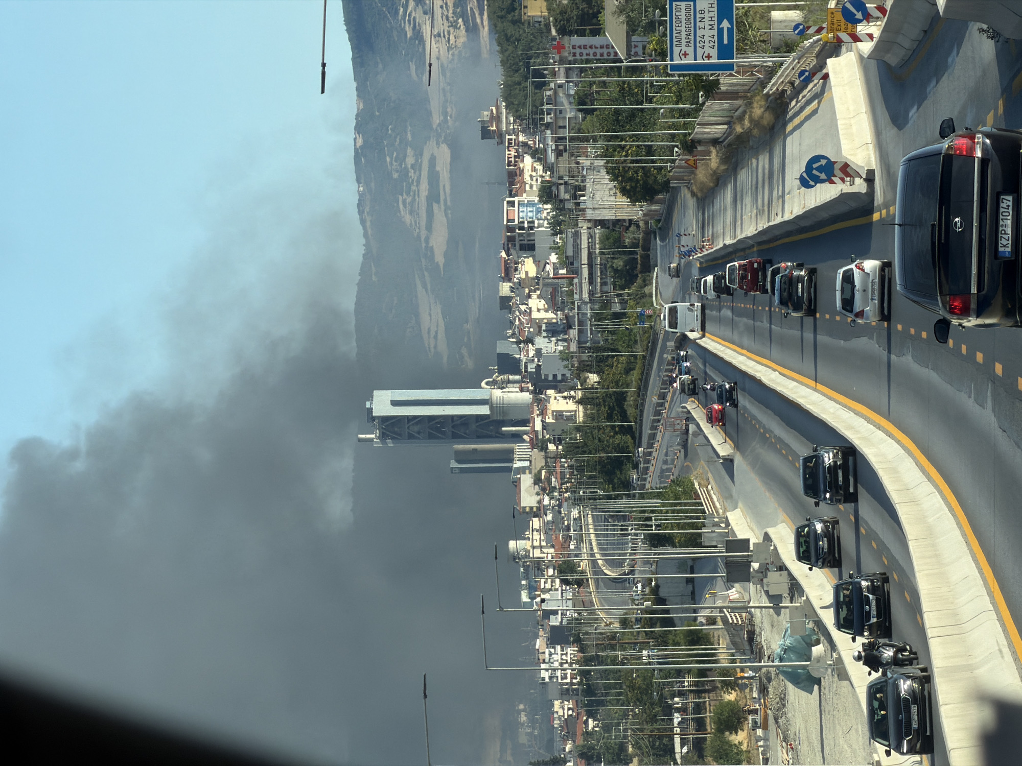 Heavy smoke rising over Polichni, Thessaloniki