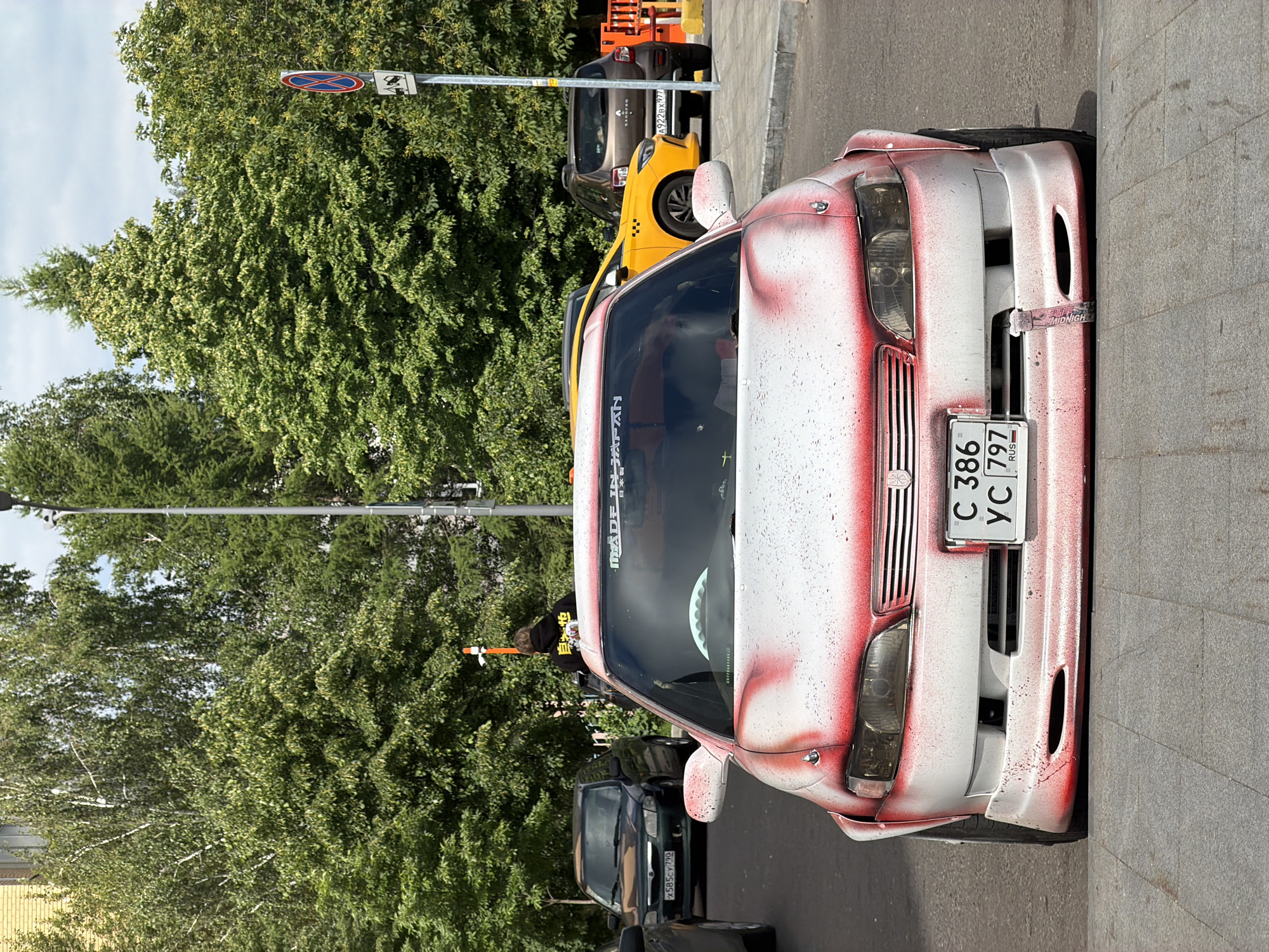 Custom-painted white car spotted on Moscow street