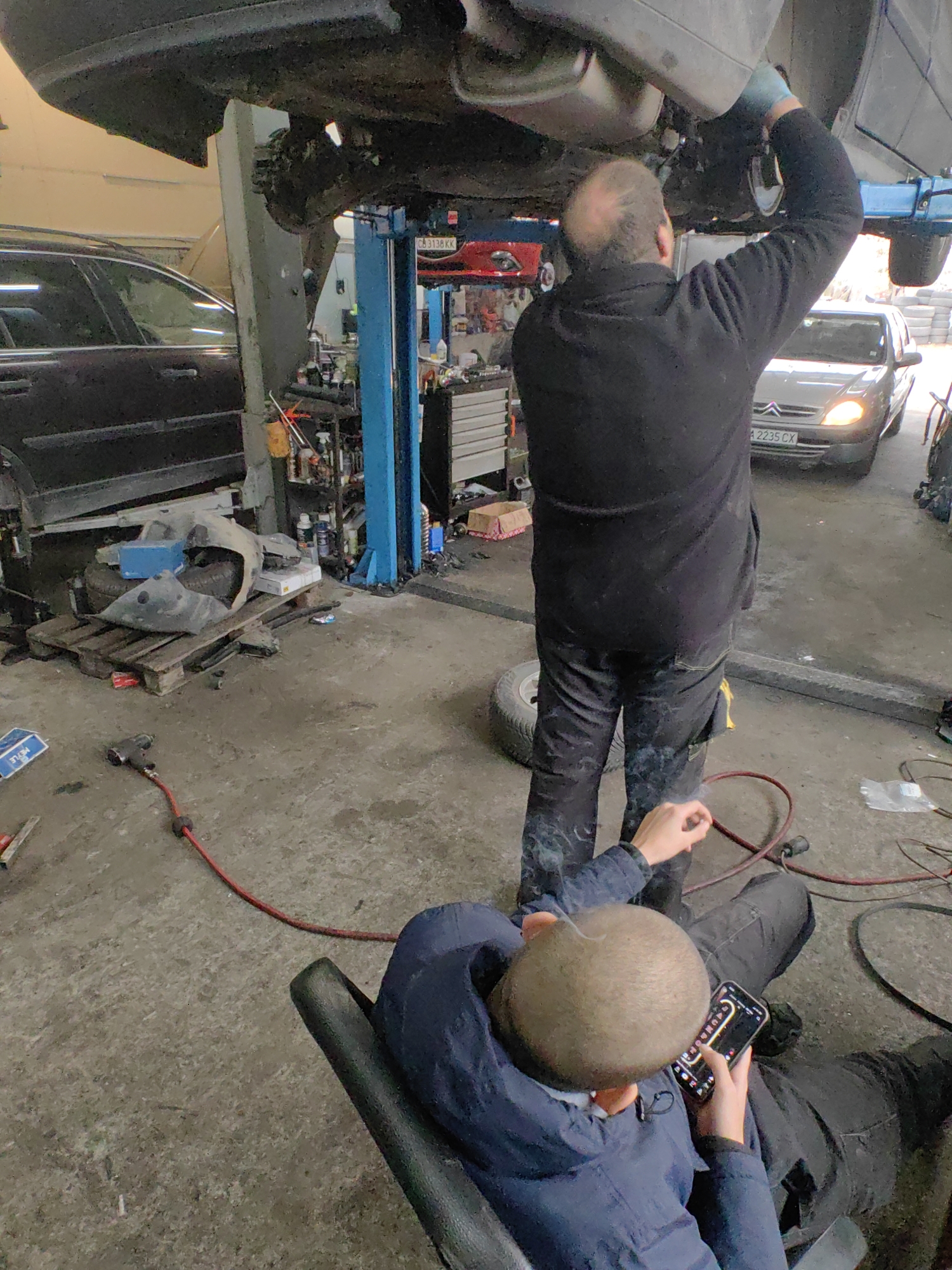 Auto repair work underway at Sofia garage