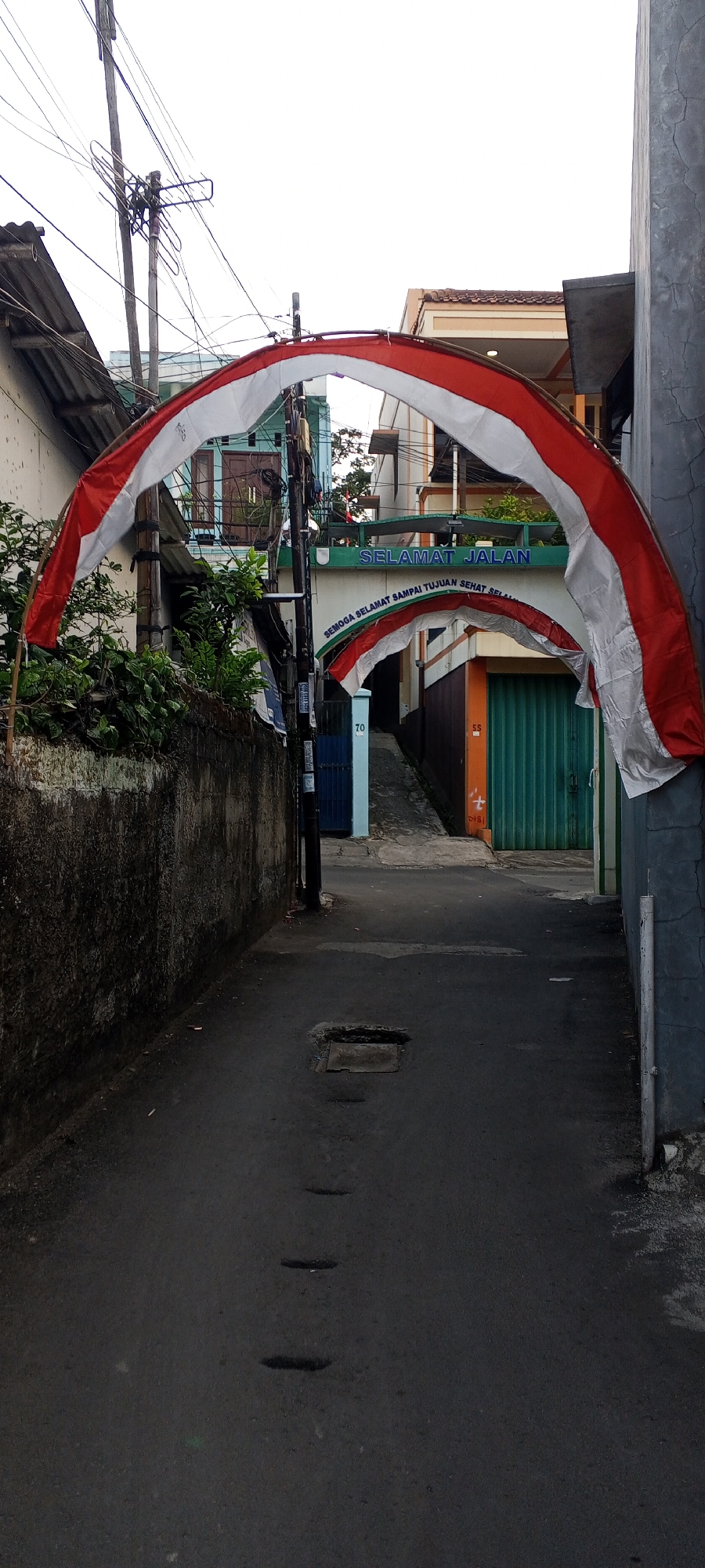 Depok neighborhood dressed up for Indonesian Independence Day