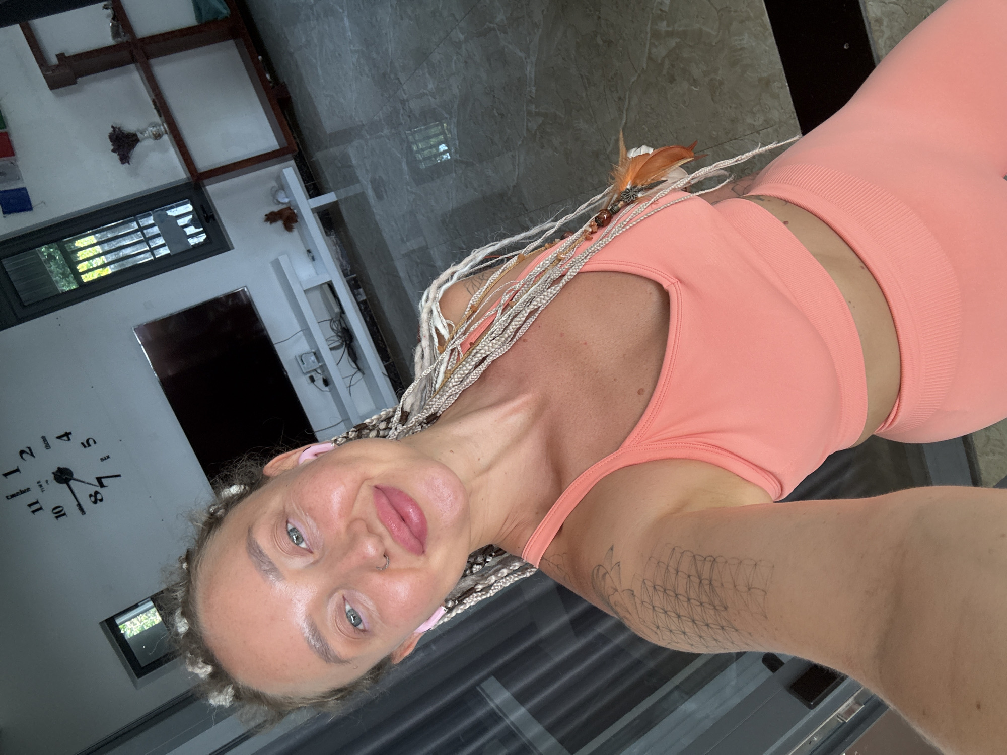 Activewear selfies in a Nha Trang indoor space