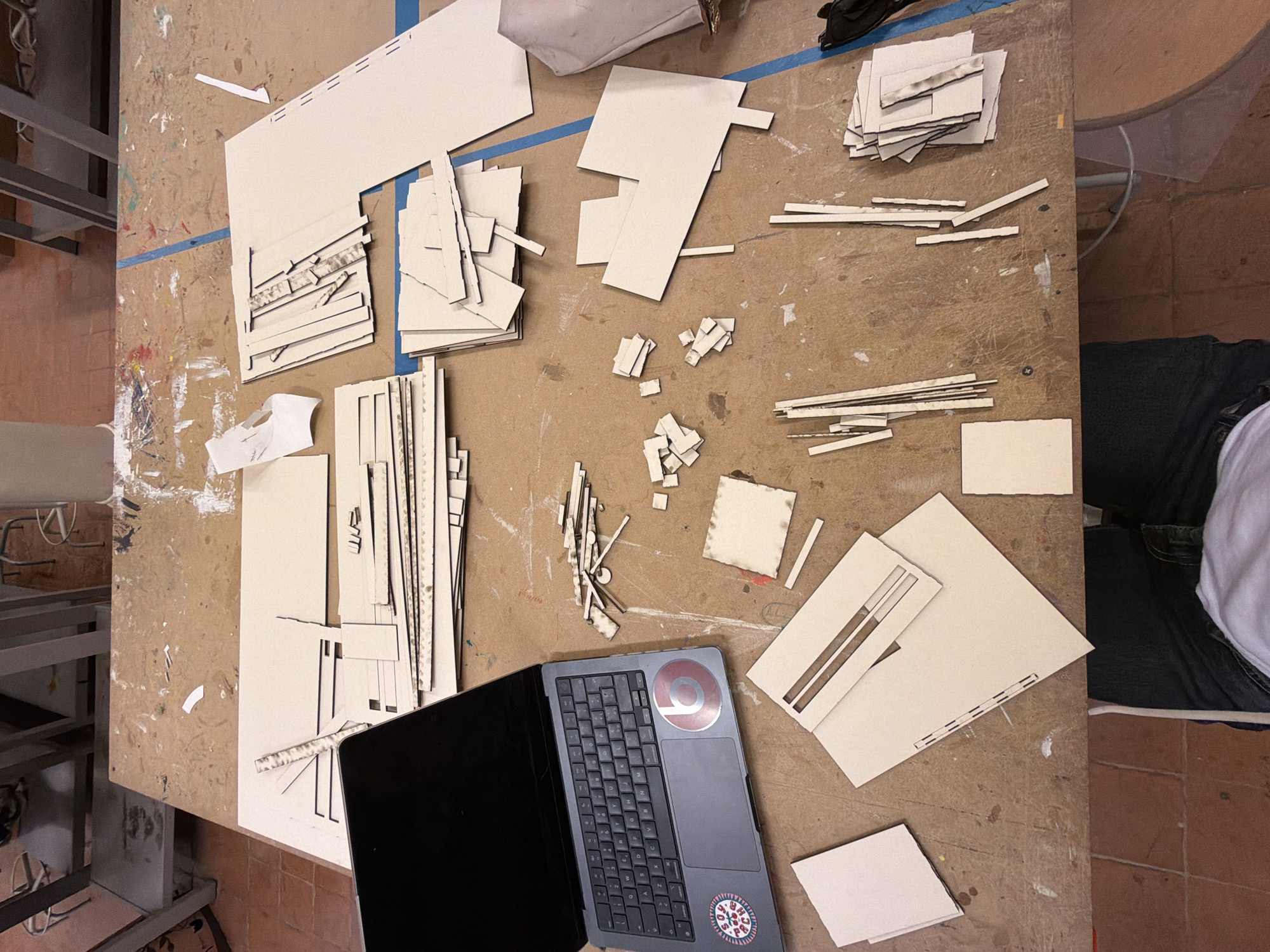 Morning makerspace session documented in Milan workshop