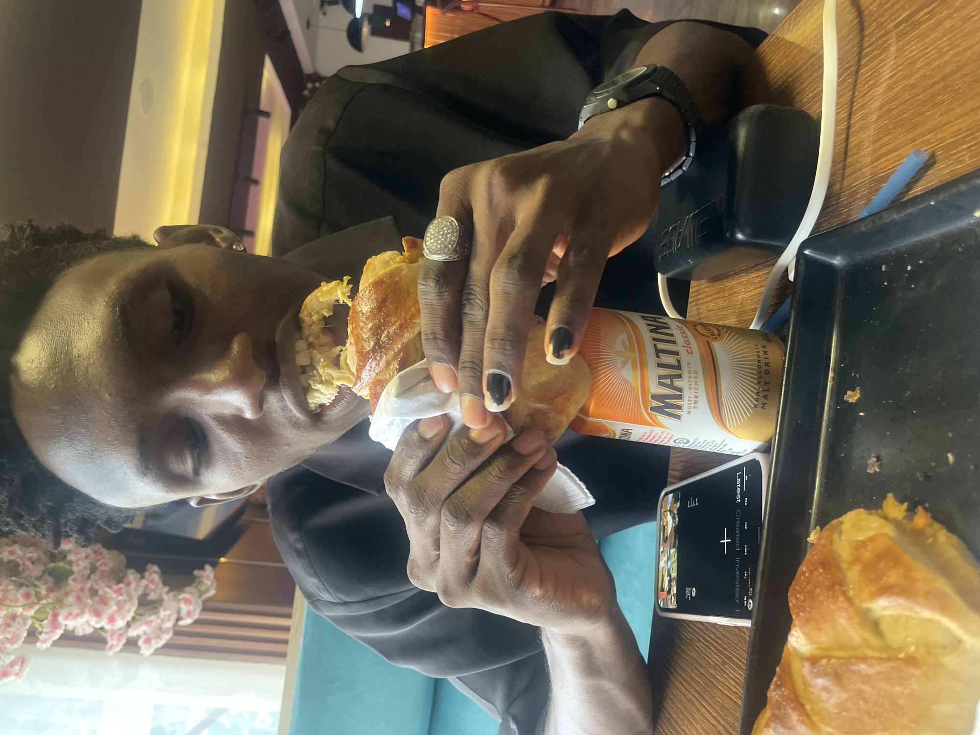 Casual lunch hour at Adankolo cafe captured by witness