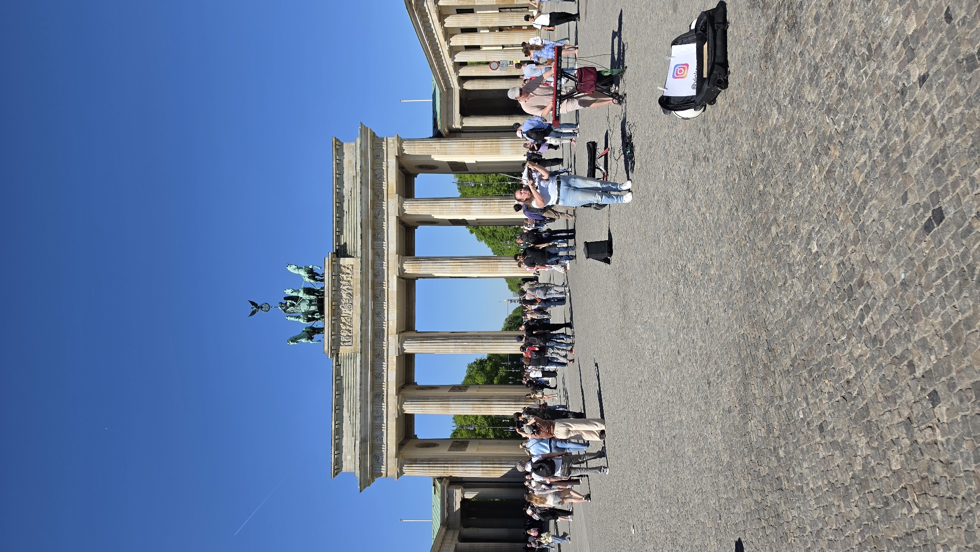 Brandenburg Gate documented by witness in Berlin morning