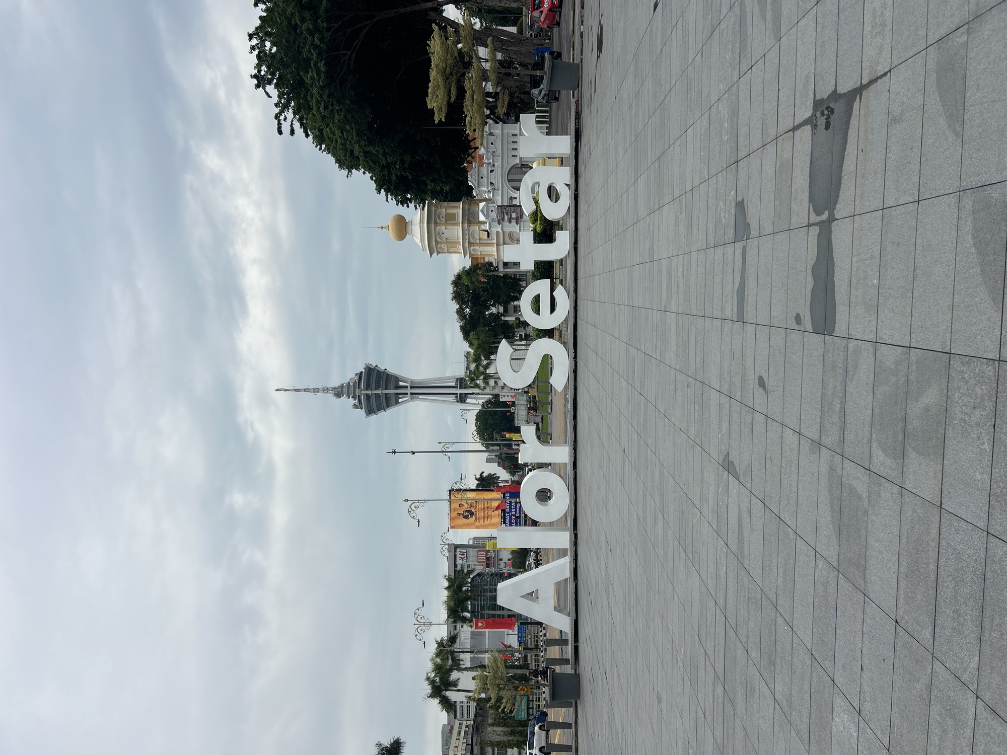 Exploring Alor Setar's landmarks, from plaza to Zahir Mosque