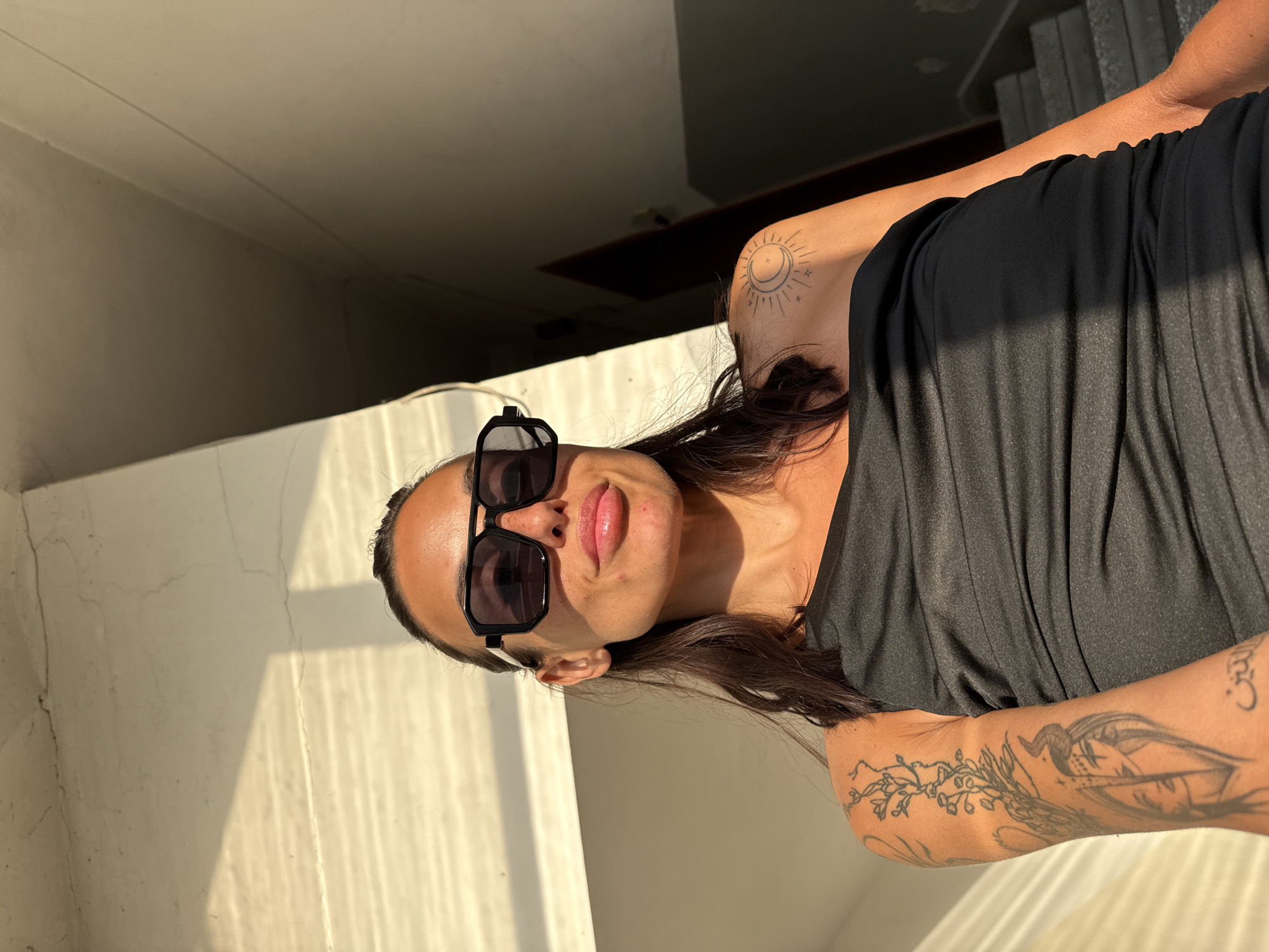 Afternoon in Pleven: street style and a couch moment