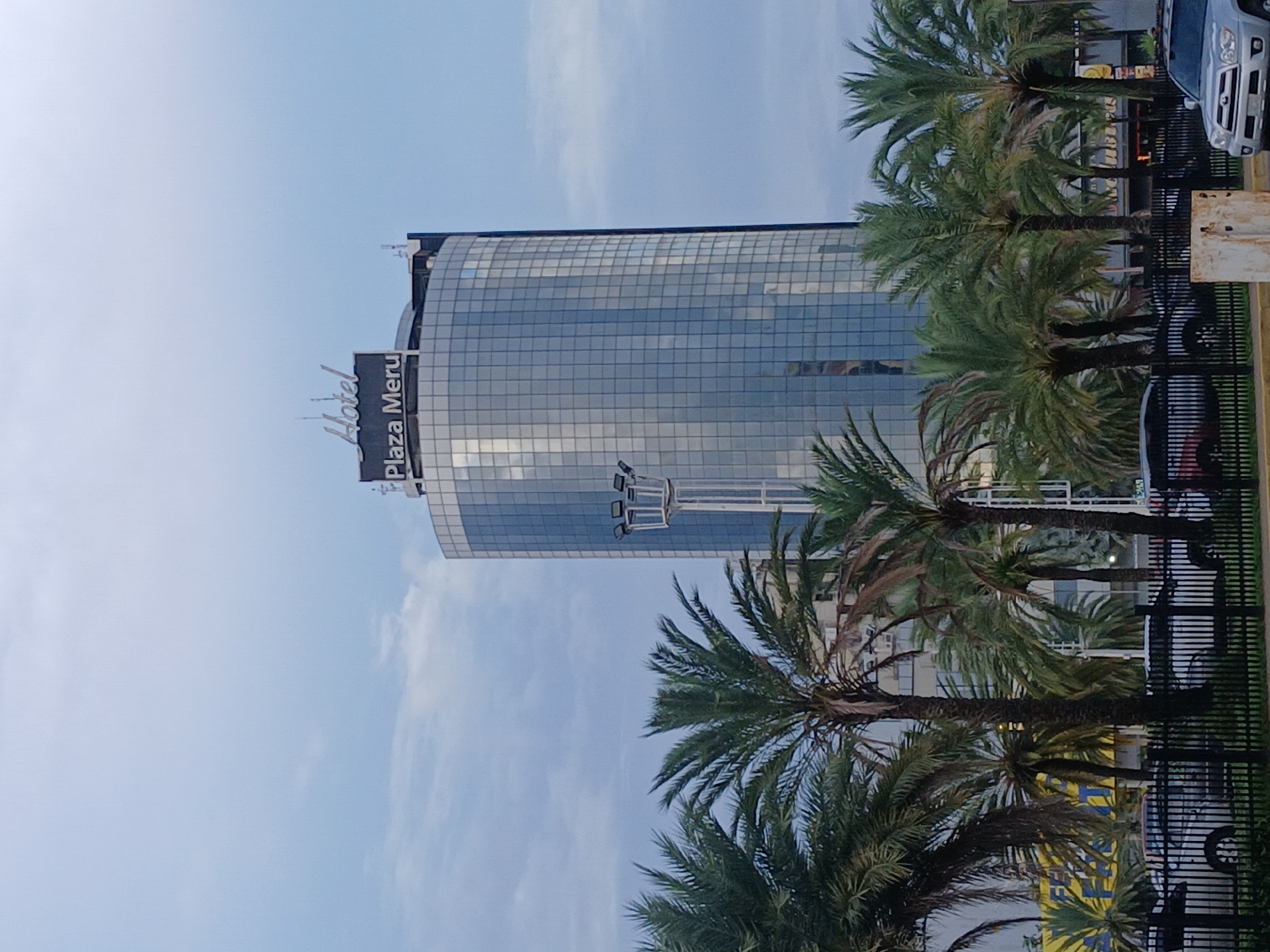 Snapshot of Ciudad Guayana's streets, malls, and landmarks