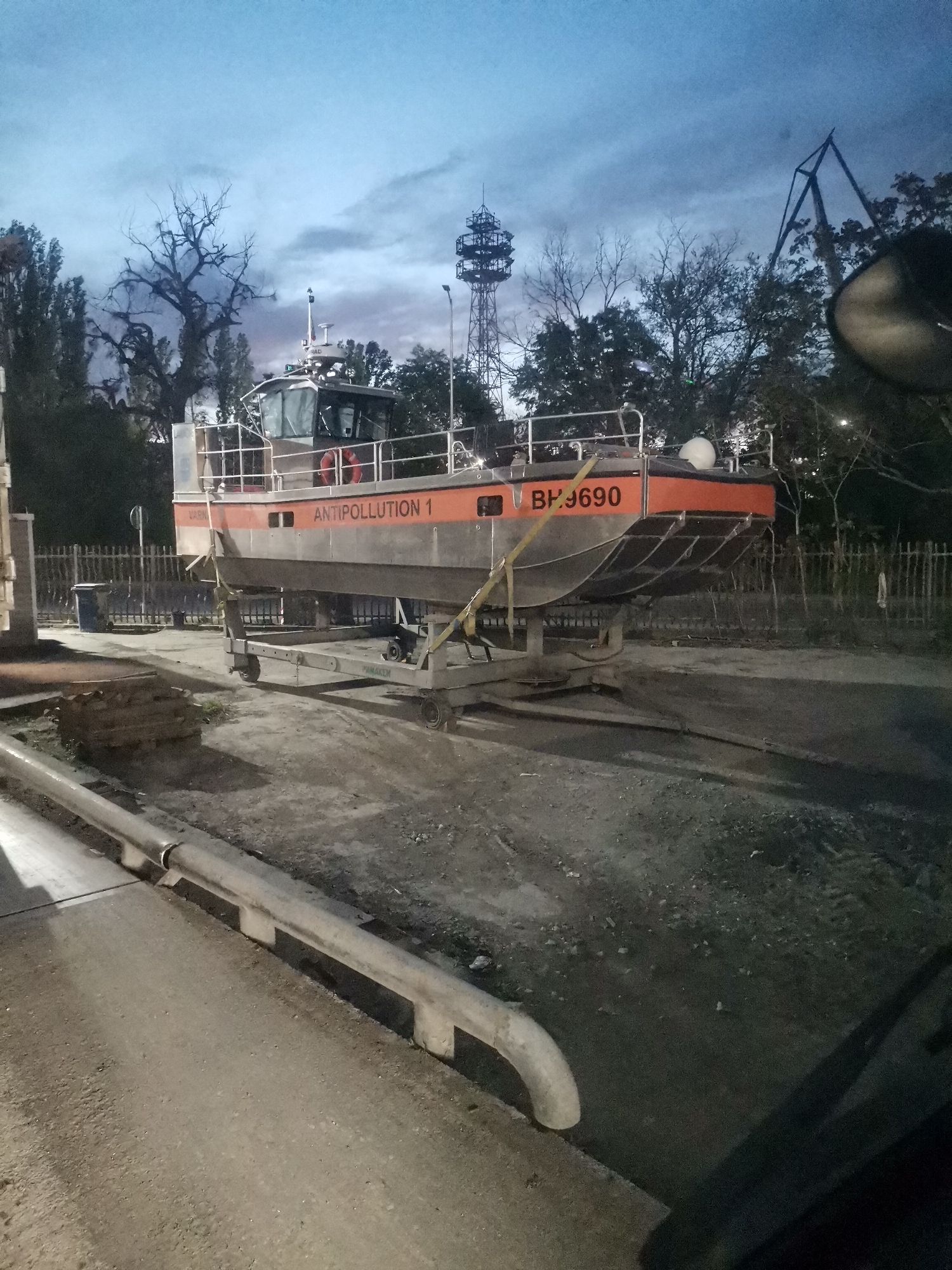 Antipollution vessel spotted on trailer in Varna industrial area