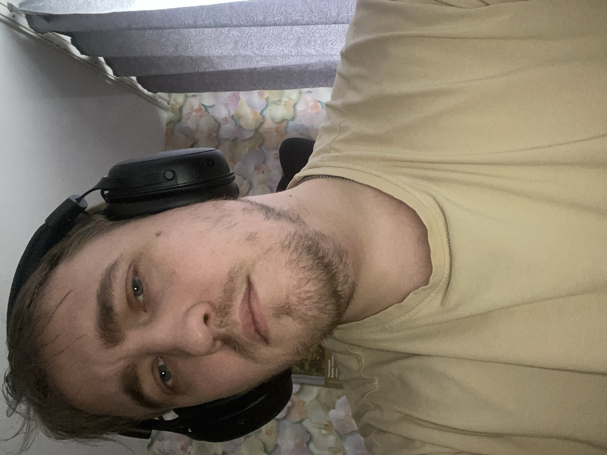 Izhevsk resident documents personal tech items and appearance
