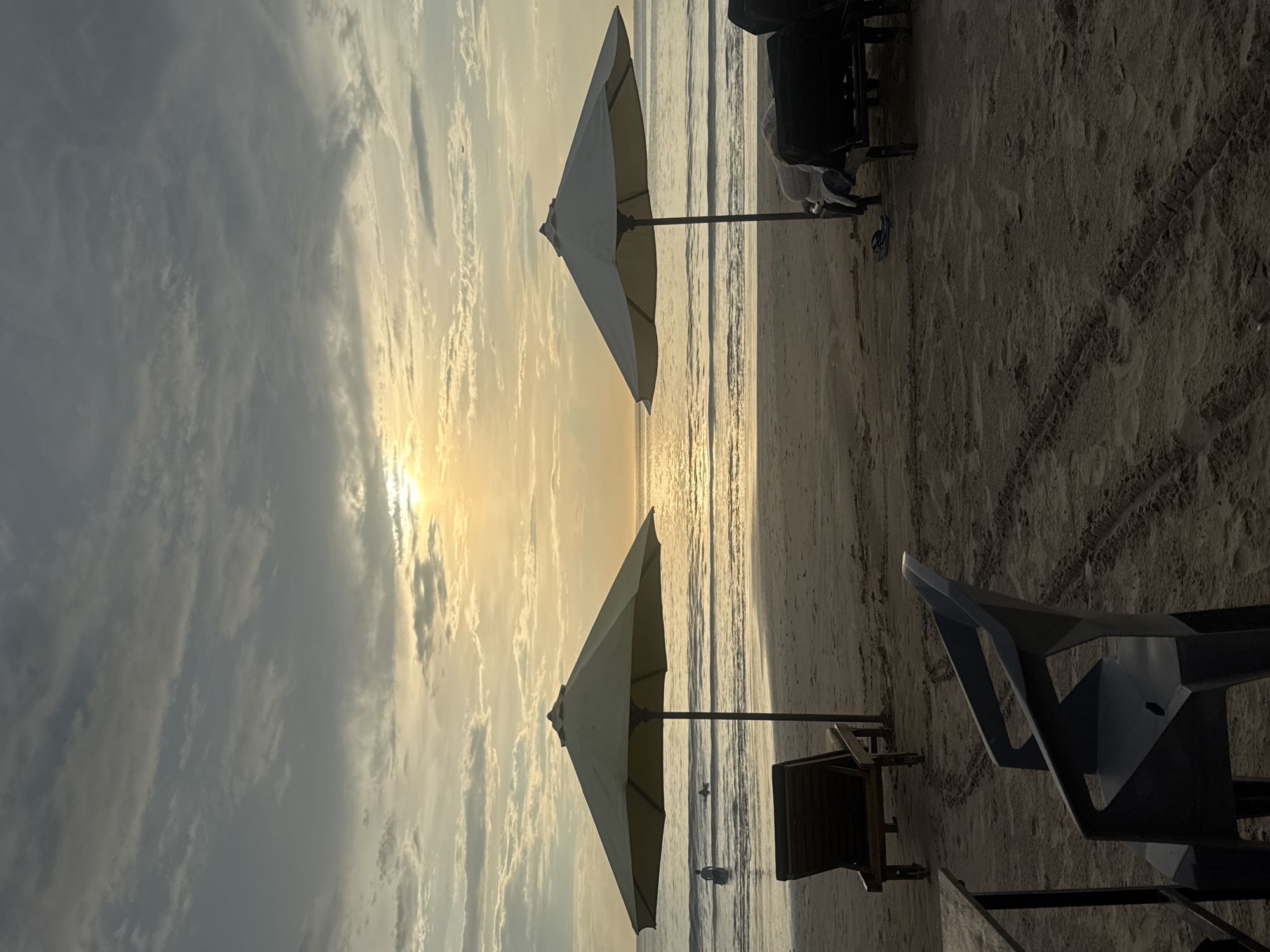 Golden sunrise captured at Kuta Selatan beach, Indonesia