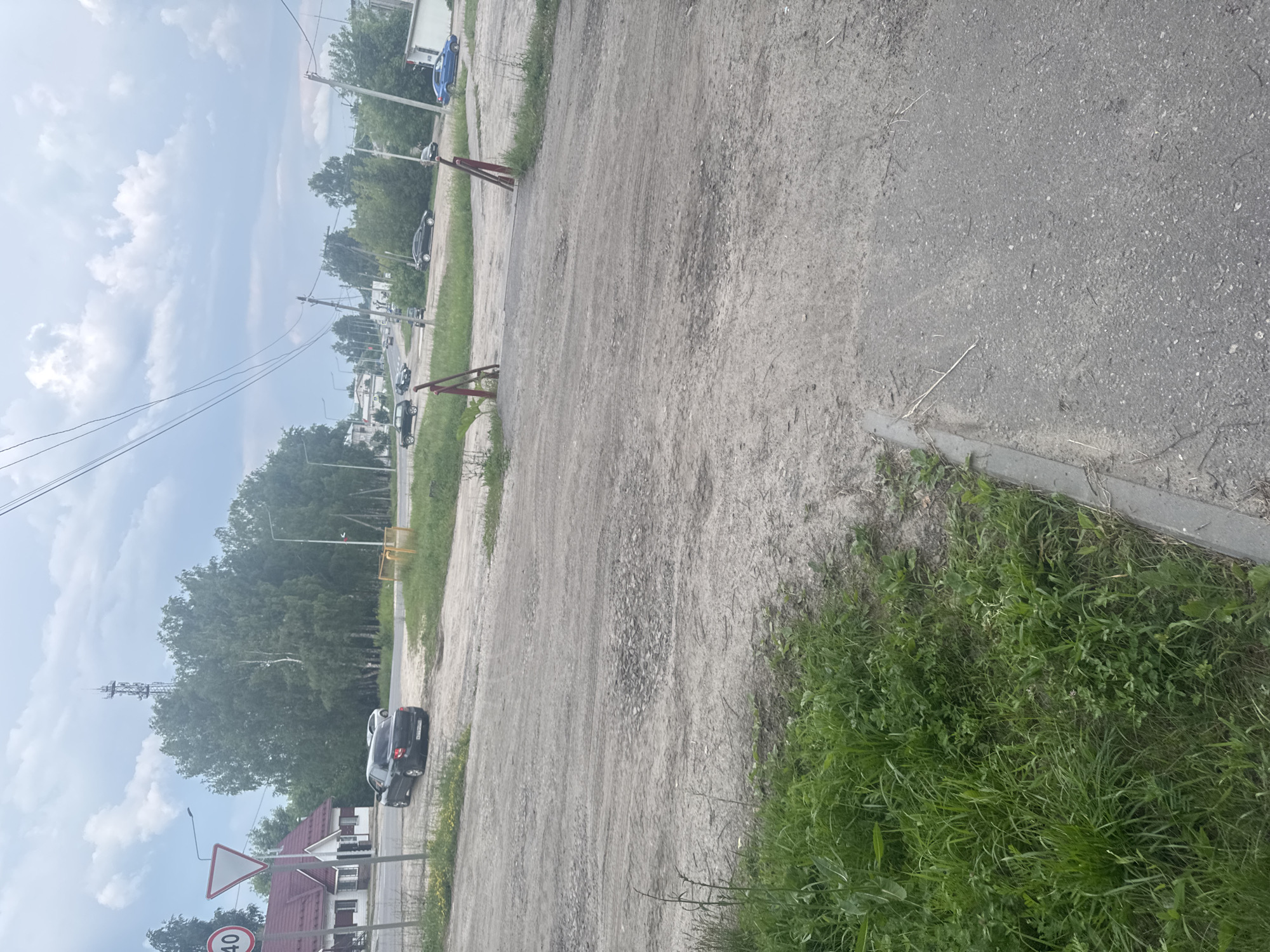 Afternoon walk through Krasnye Baki's paths and streets