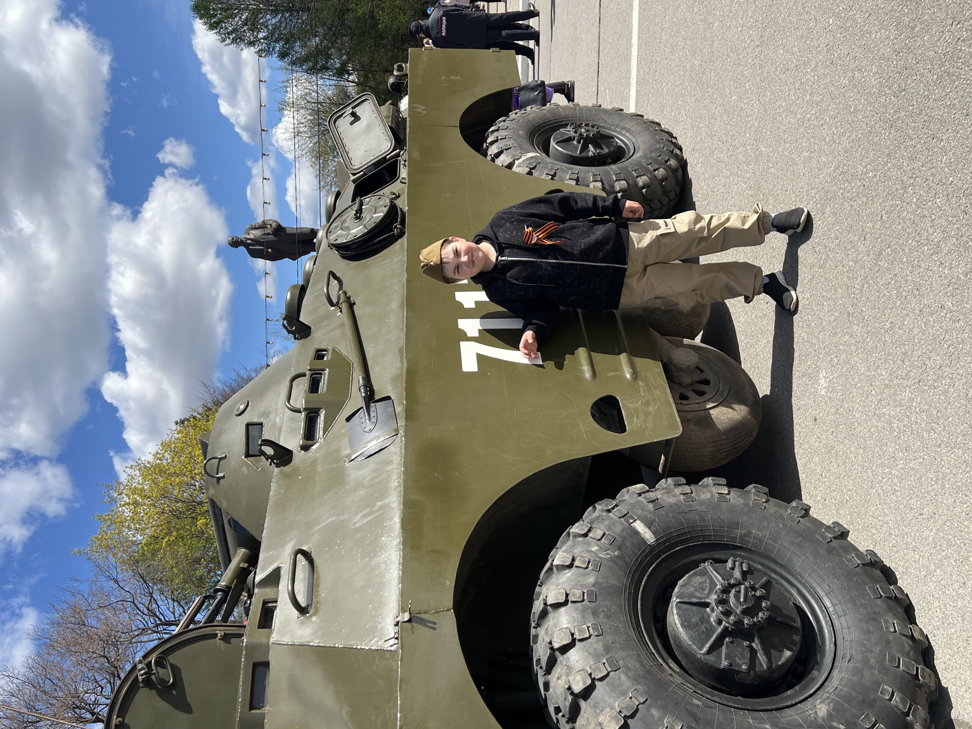 Military exhibition draws crowds in Cherepovets, Russia