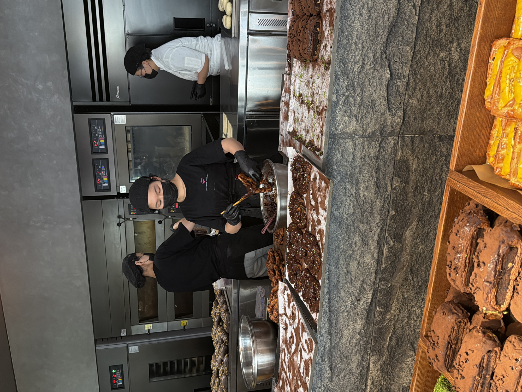 Morning street life captured across Chongqing High-tech Zone commercial district