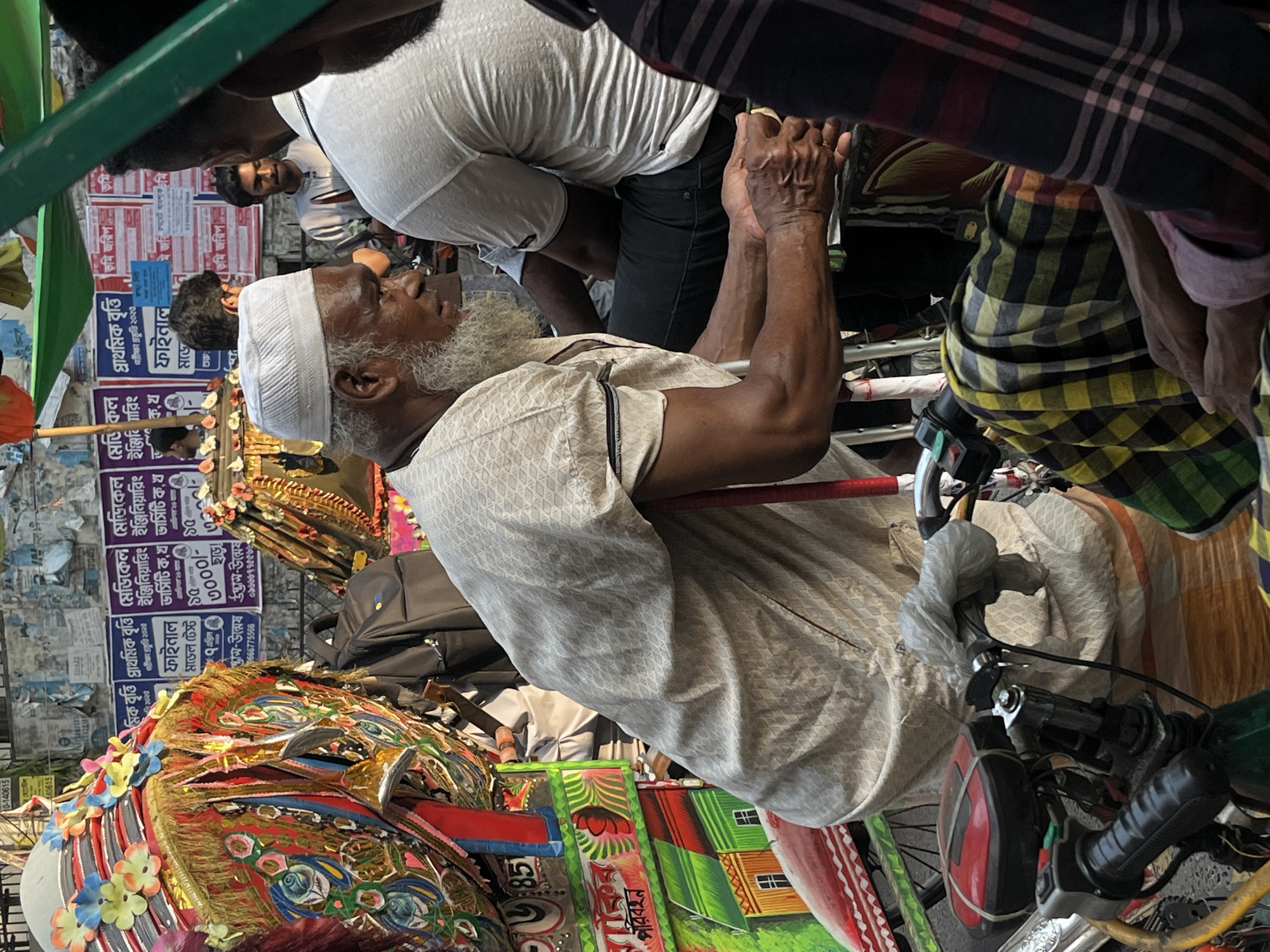 Morning street vendors sell coconuts, pottery in Dhaka