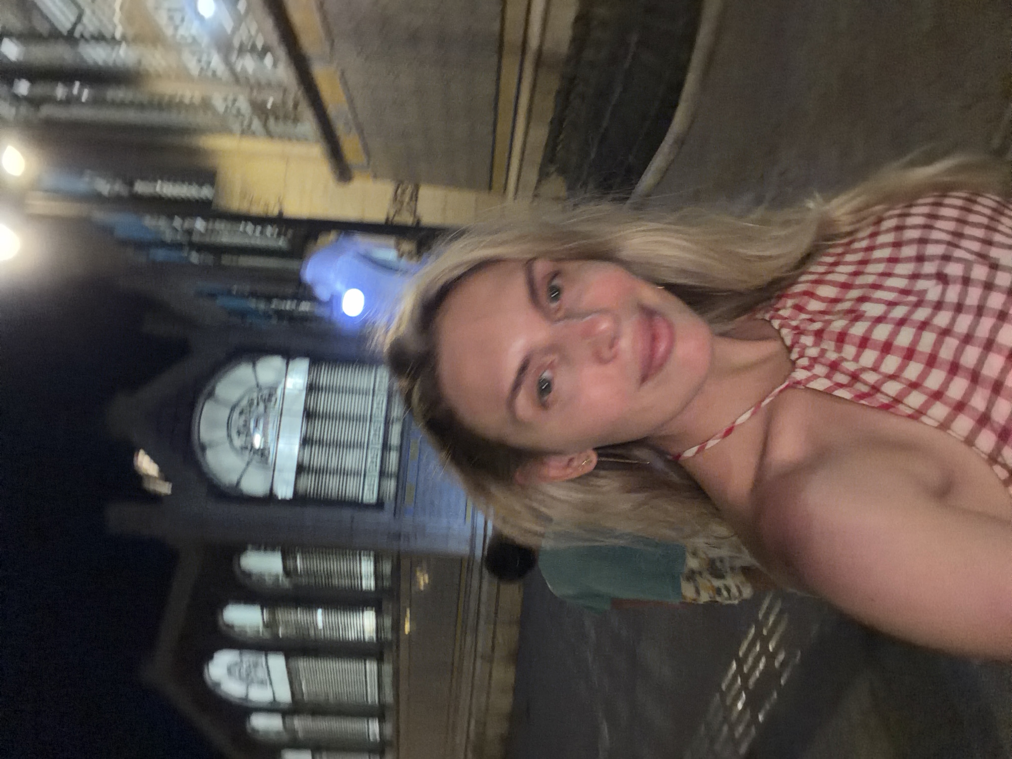 A summer night out around Valencia's historic center