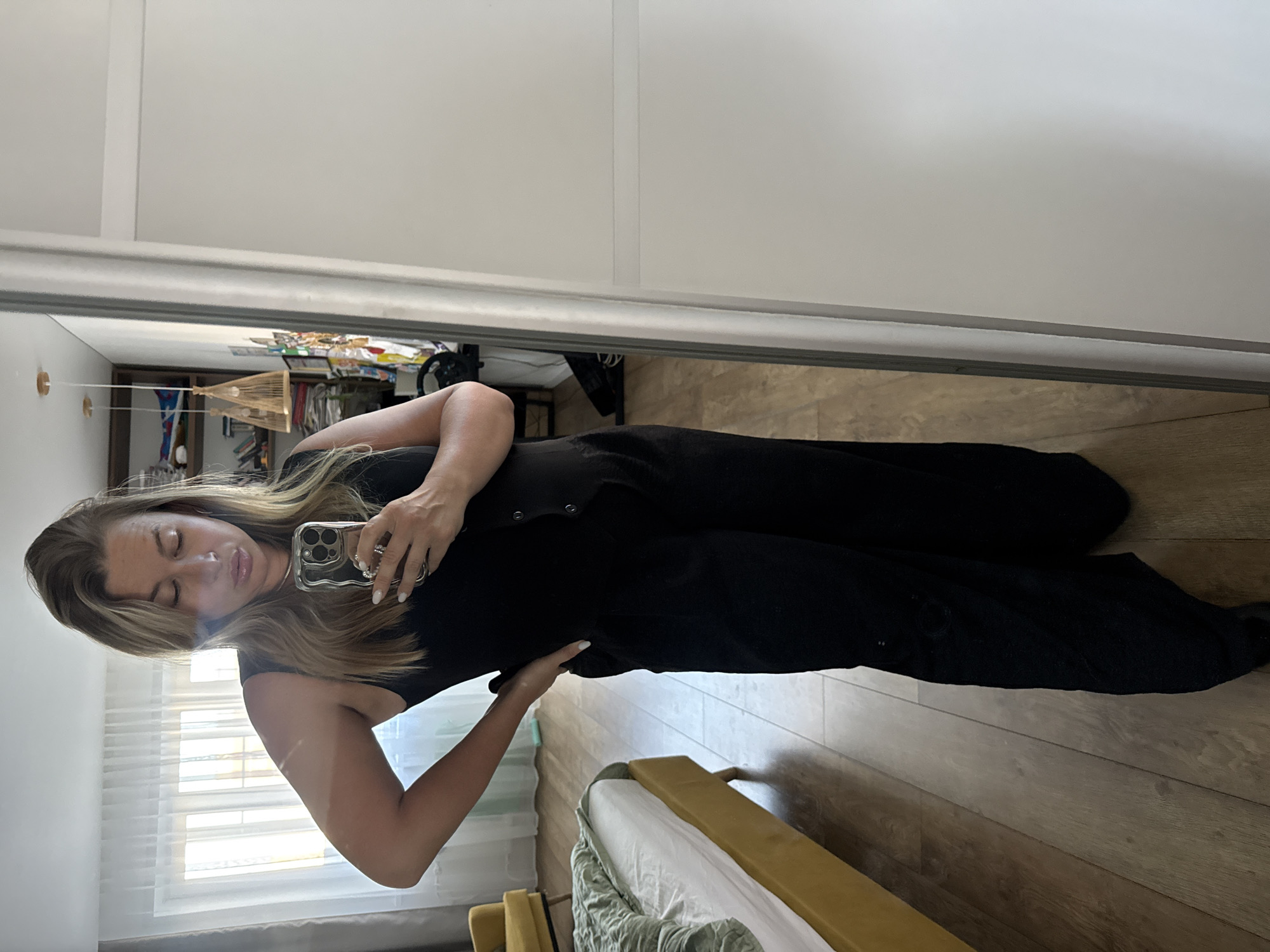Domestic moments documented in Veliky Novgorod homes Sunday afternoon