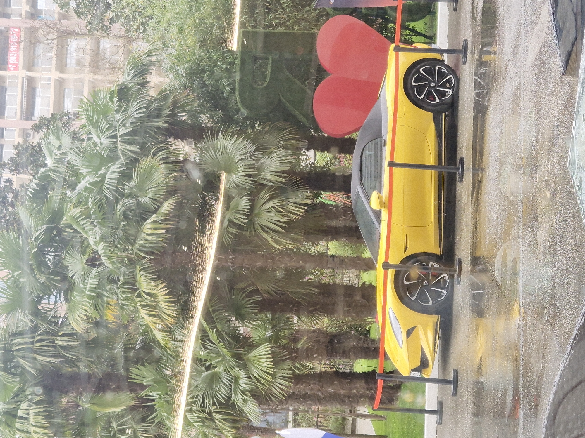 Routine street scenes documented across Sochi during overcast morning