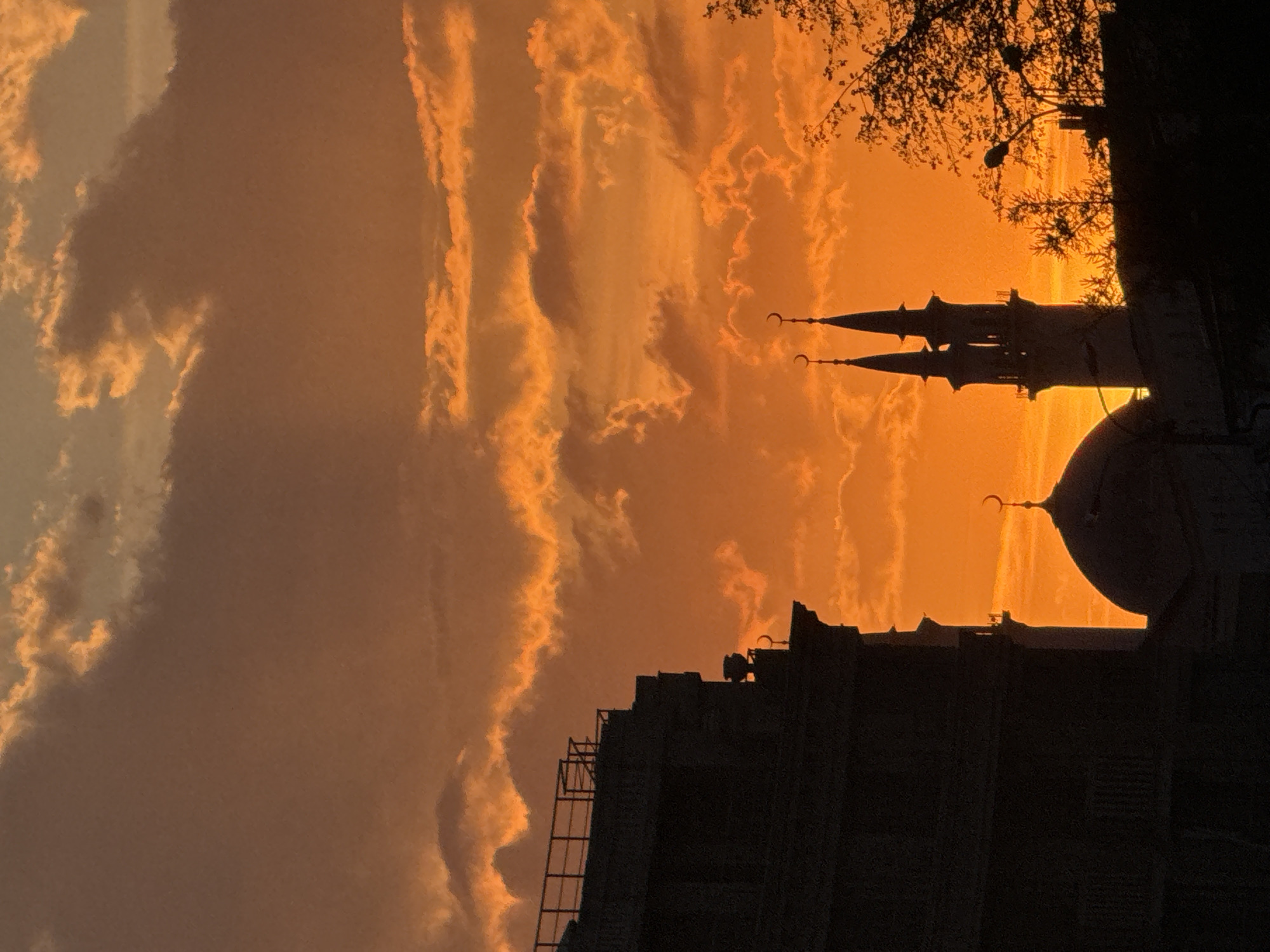 Quiet evening moments captured across Kazan during sunset