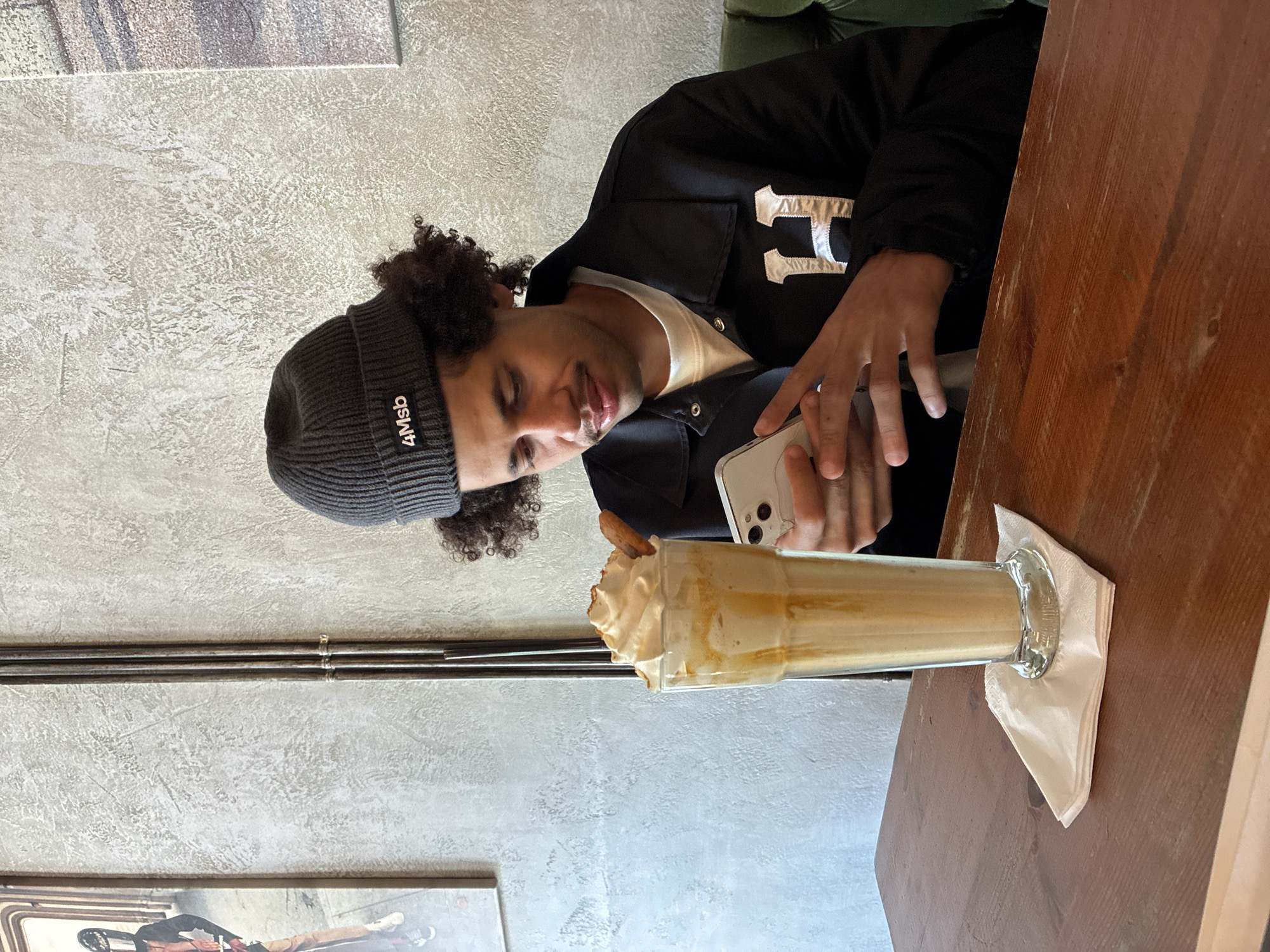 Berlin cafe lunch with burgers and city views