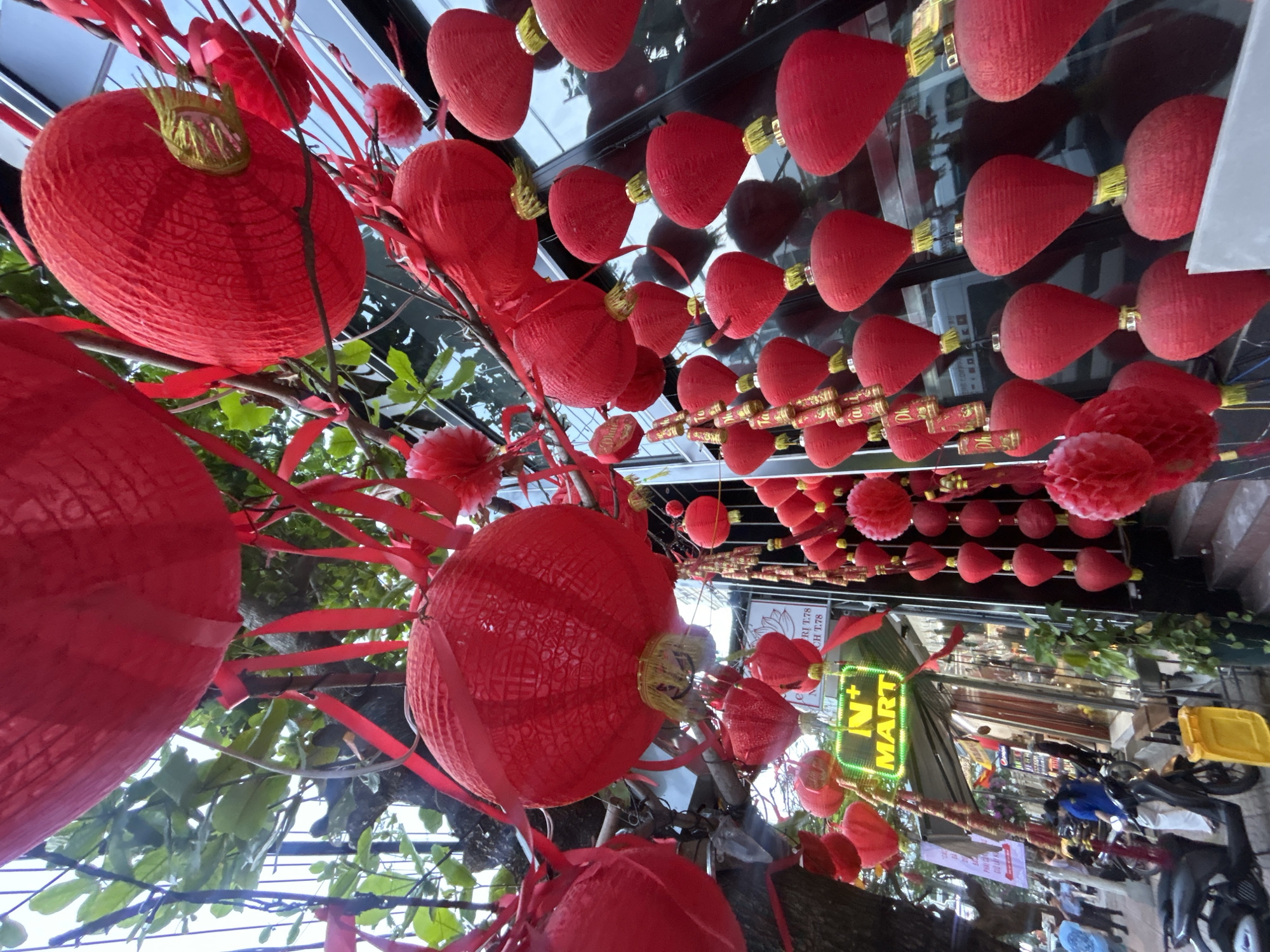 Morning sushi dining experience documented at Nha Trang restaurant