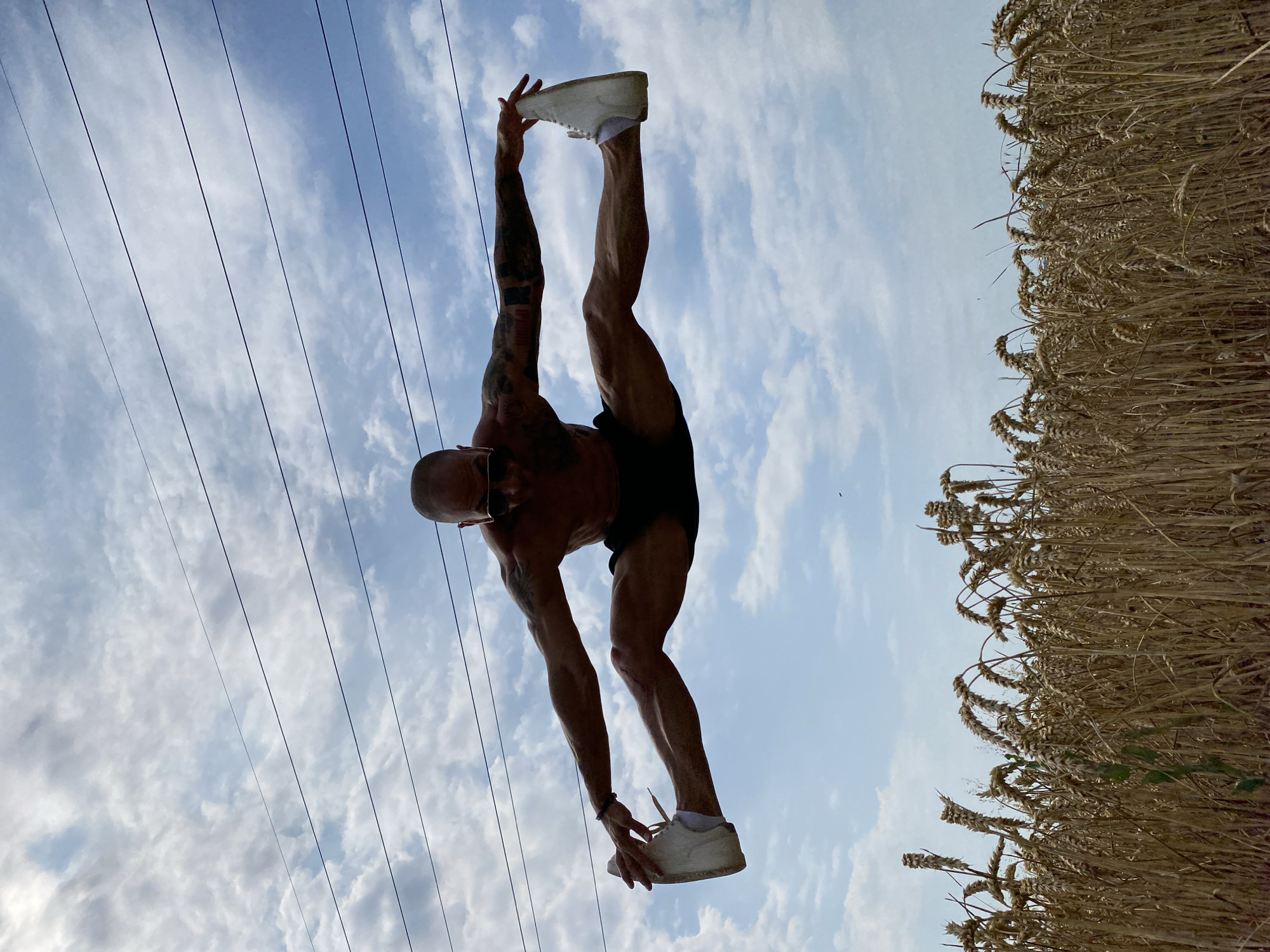 Outdoor moments in Pleven: acrobatics and a wheat field