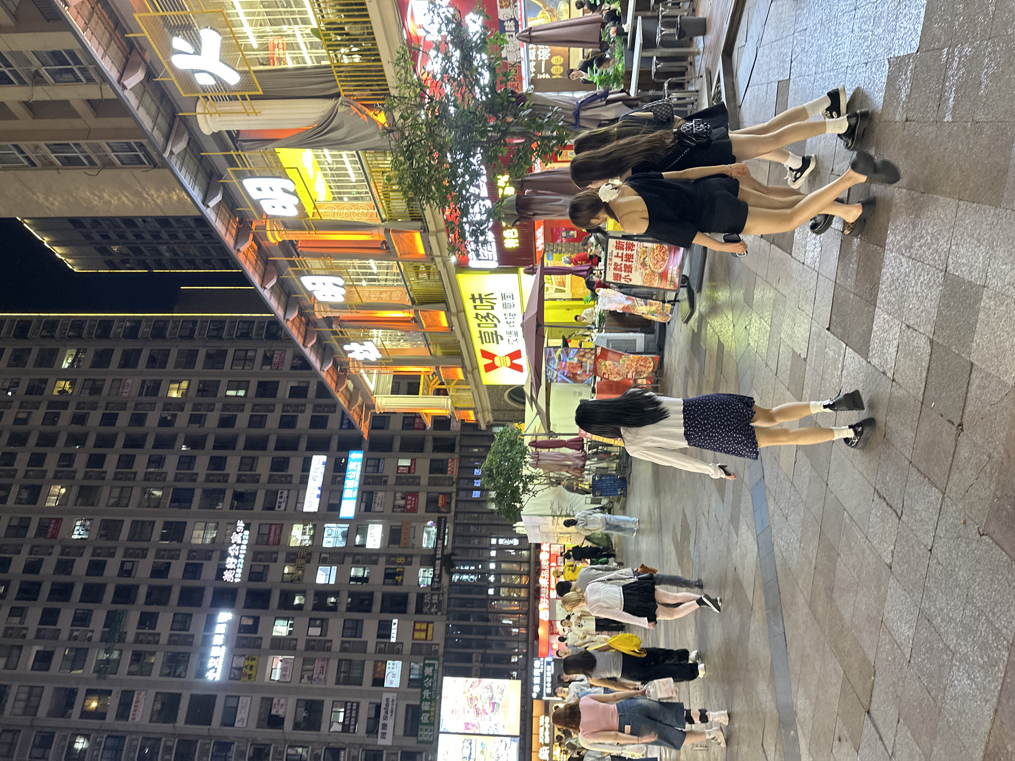 Nighttime street life documented in Chongqing High-tech Zone