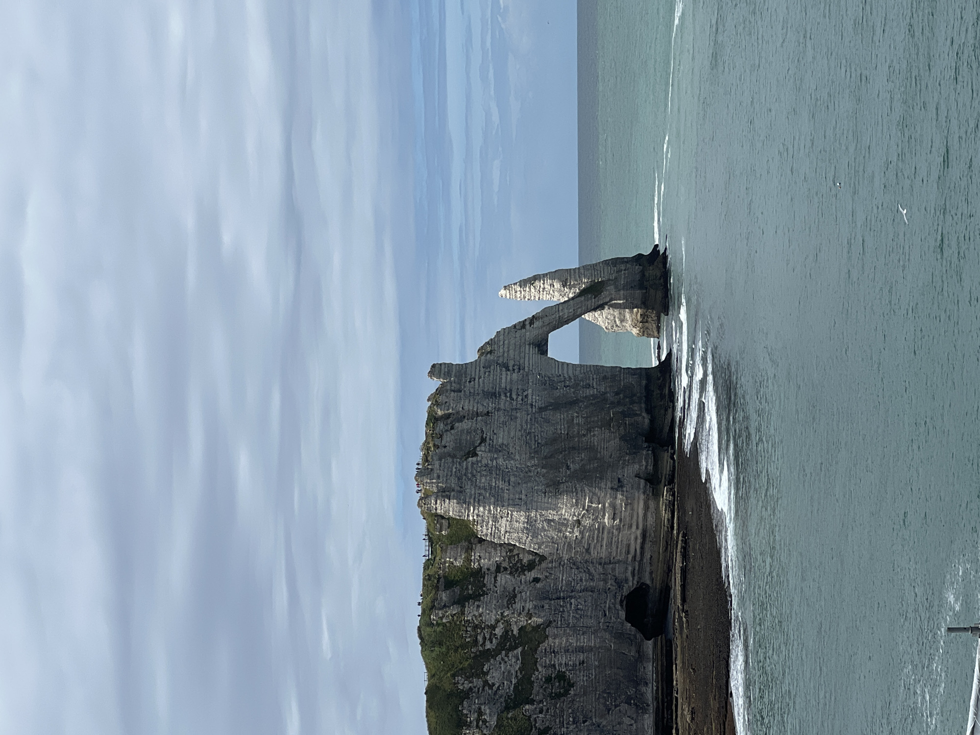 Tourists enjoy late morning visit to Étretat's iconic cliffs