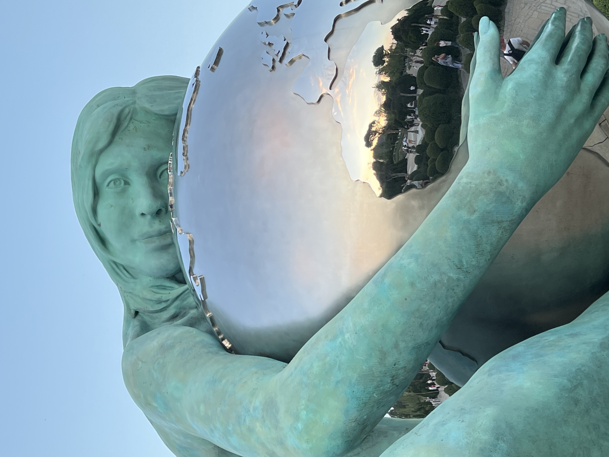 Krasnodar park sculpture draws visitors on a summer afternoon