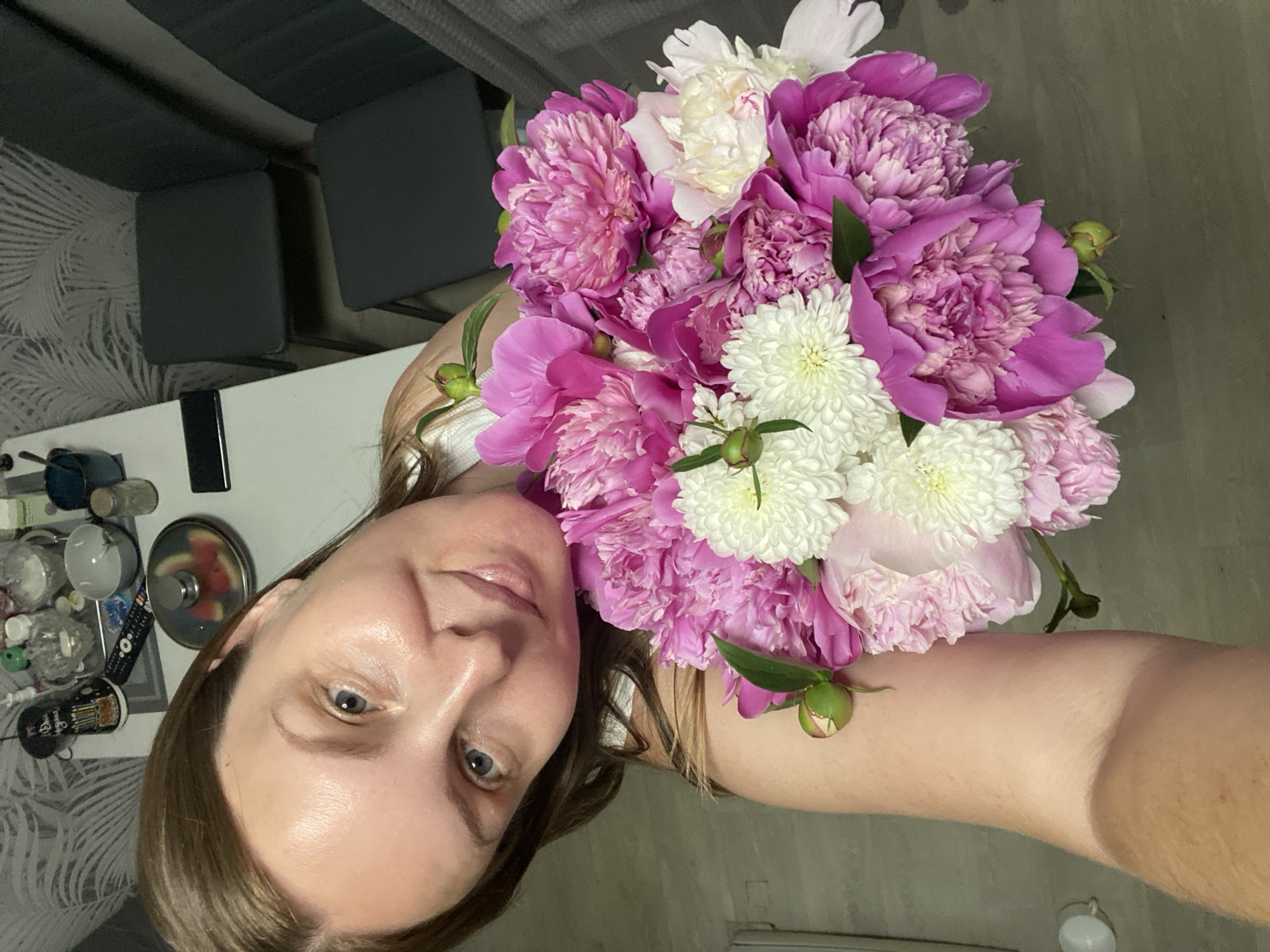 Family moments captured in casual selfies in Noviy, Russia