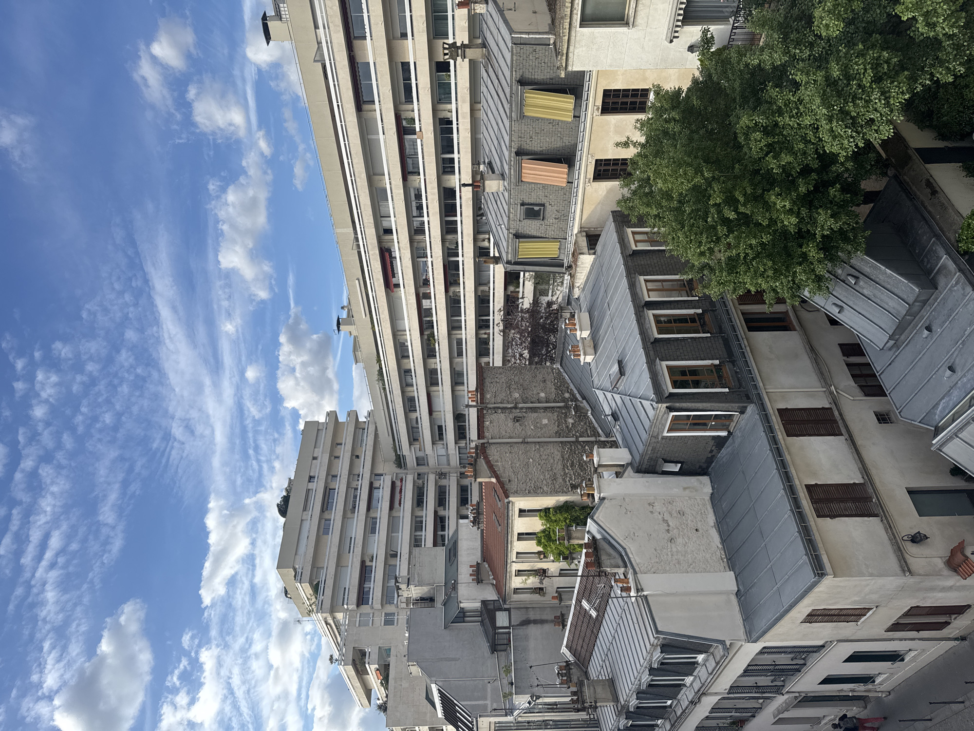 Routine pedestrian activity observed in central Paris streets