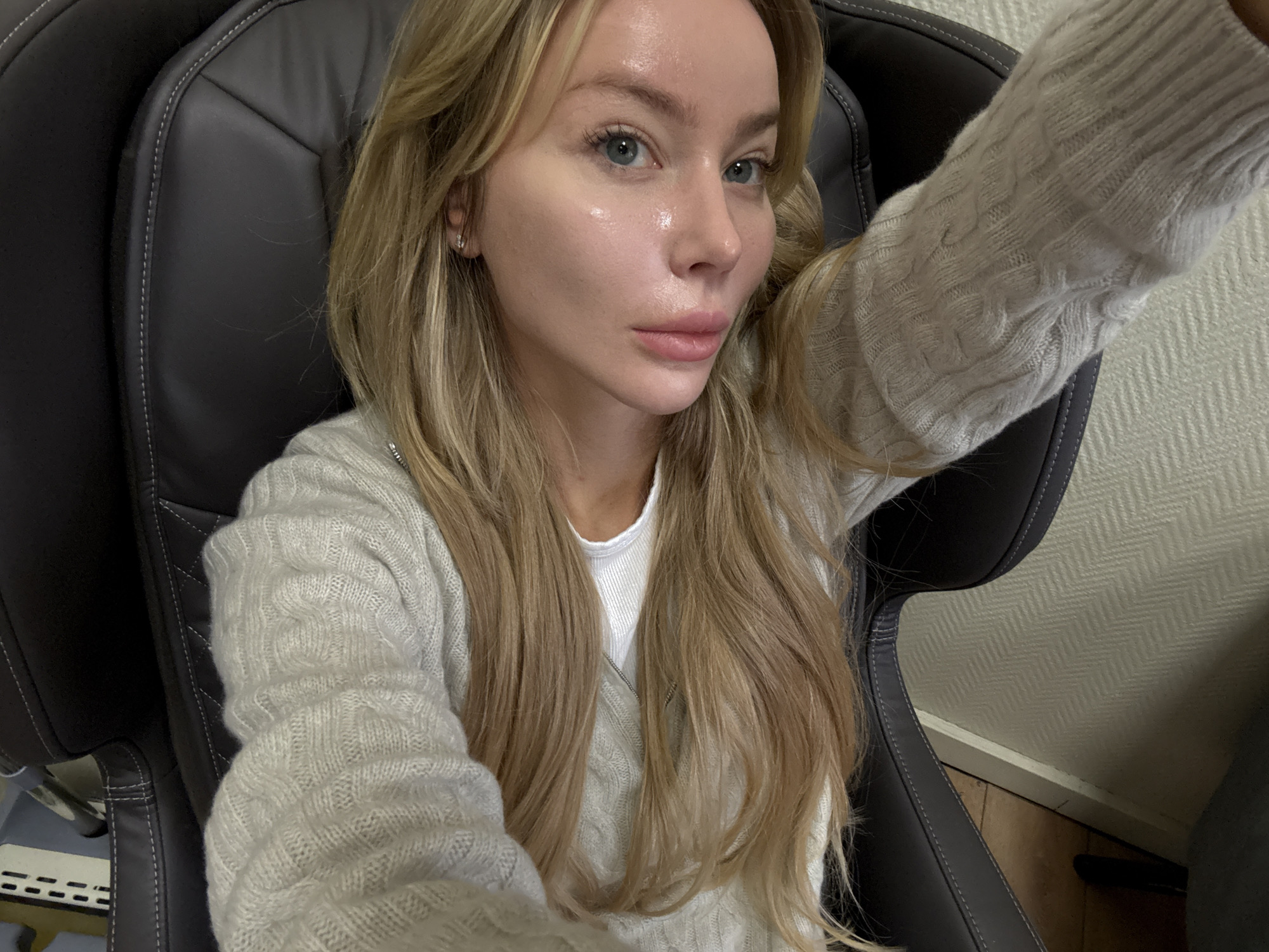Woman observed in different chair positions in Moscow