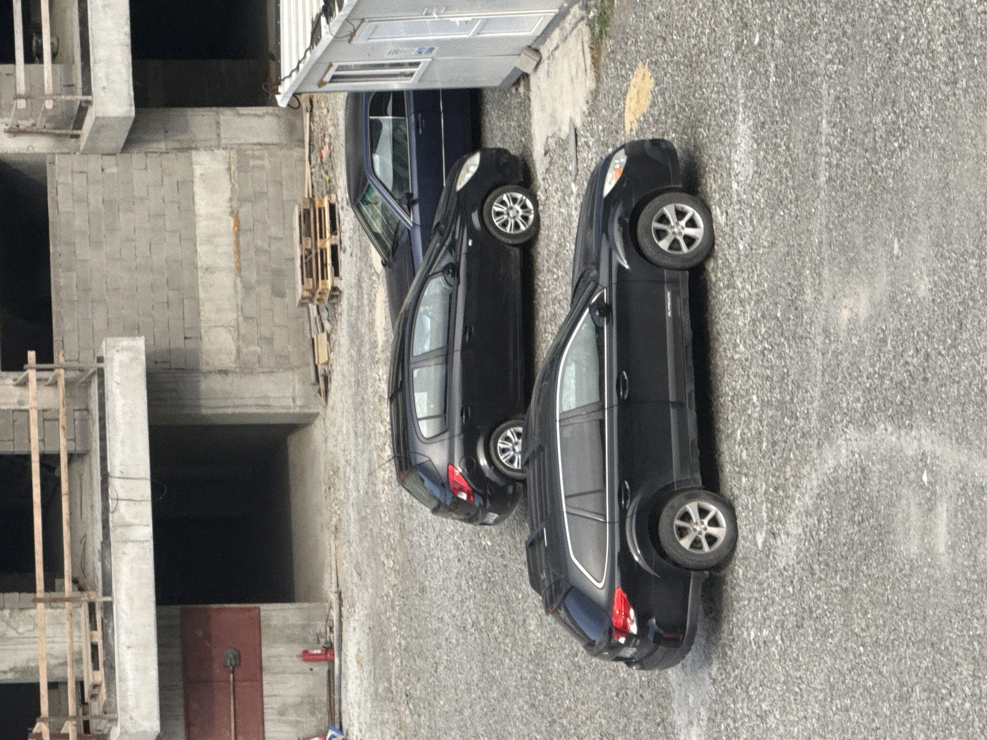 Tbilisi neighborhood life: construction, street scenes, and afternoon activity