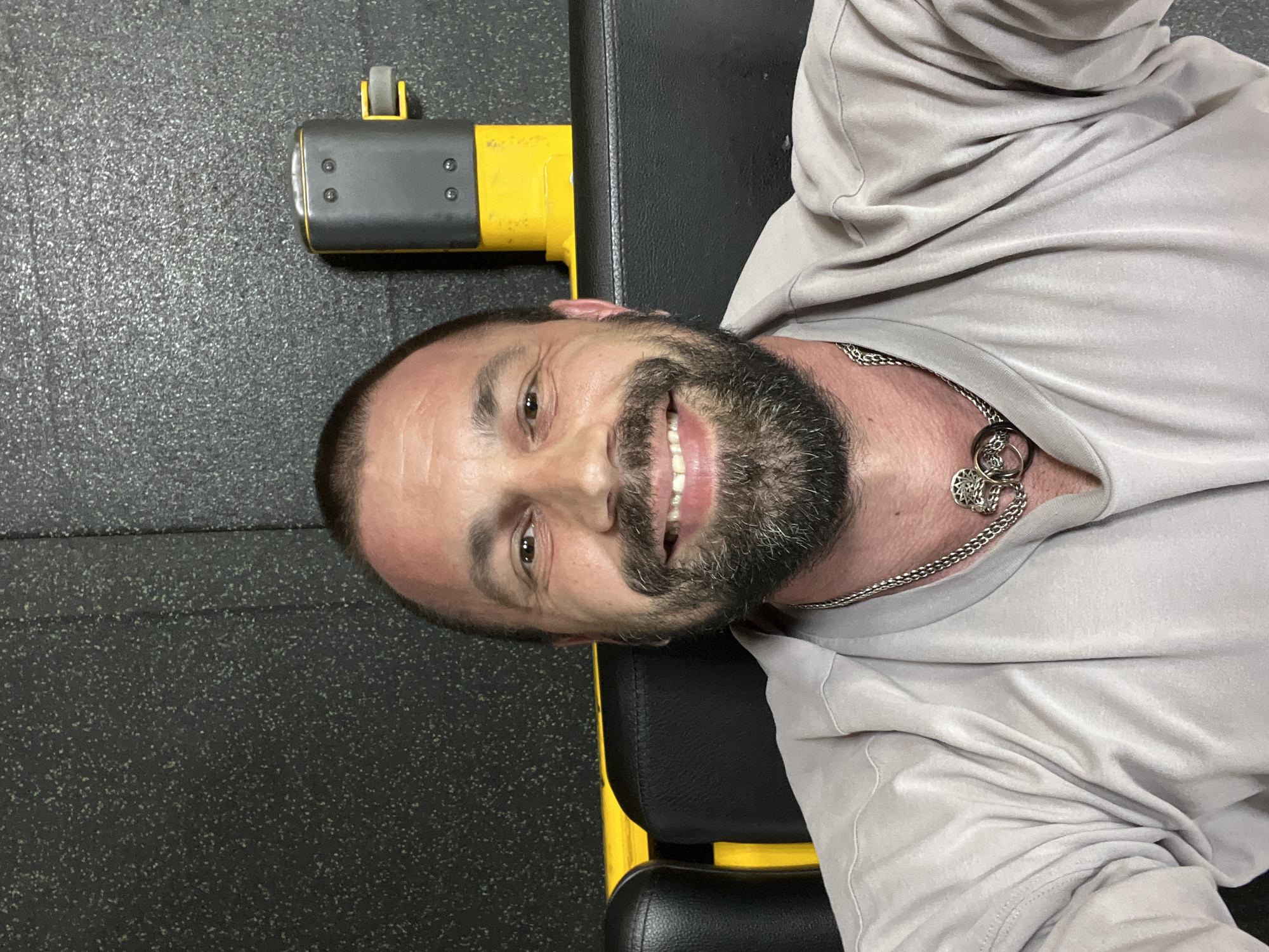 Man documents workout session at Yoshkar-Ola gym