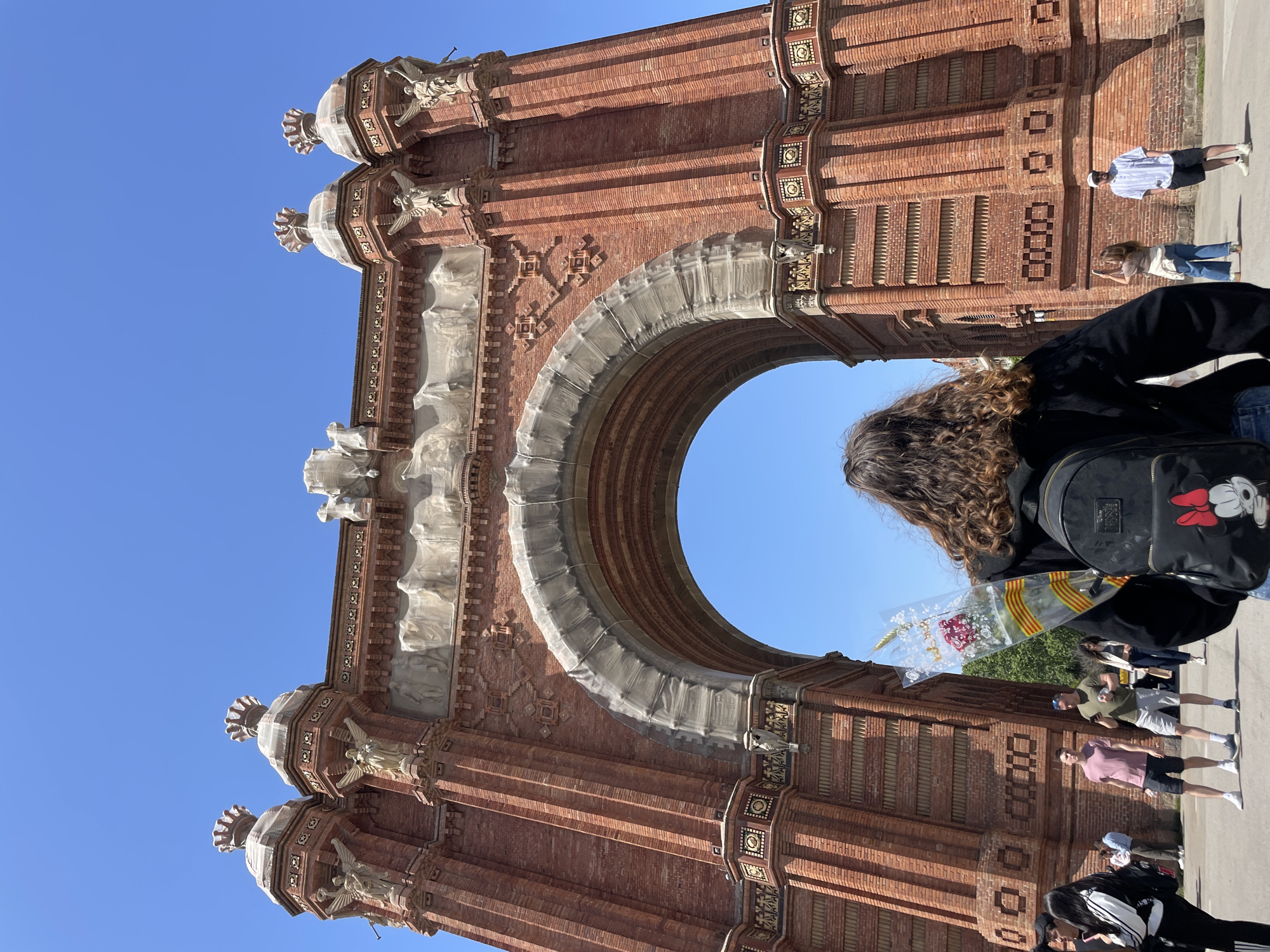 Book fair draws crowds near Arc de Triomf Barcelona