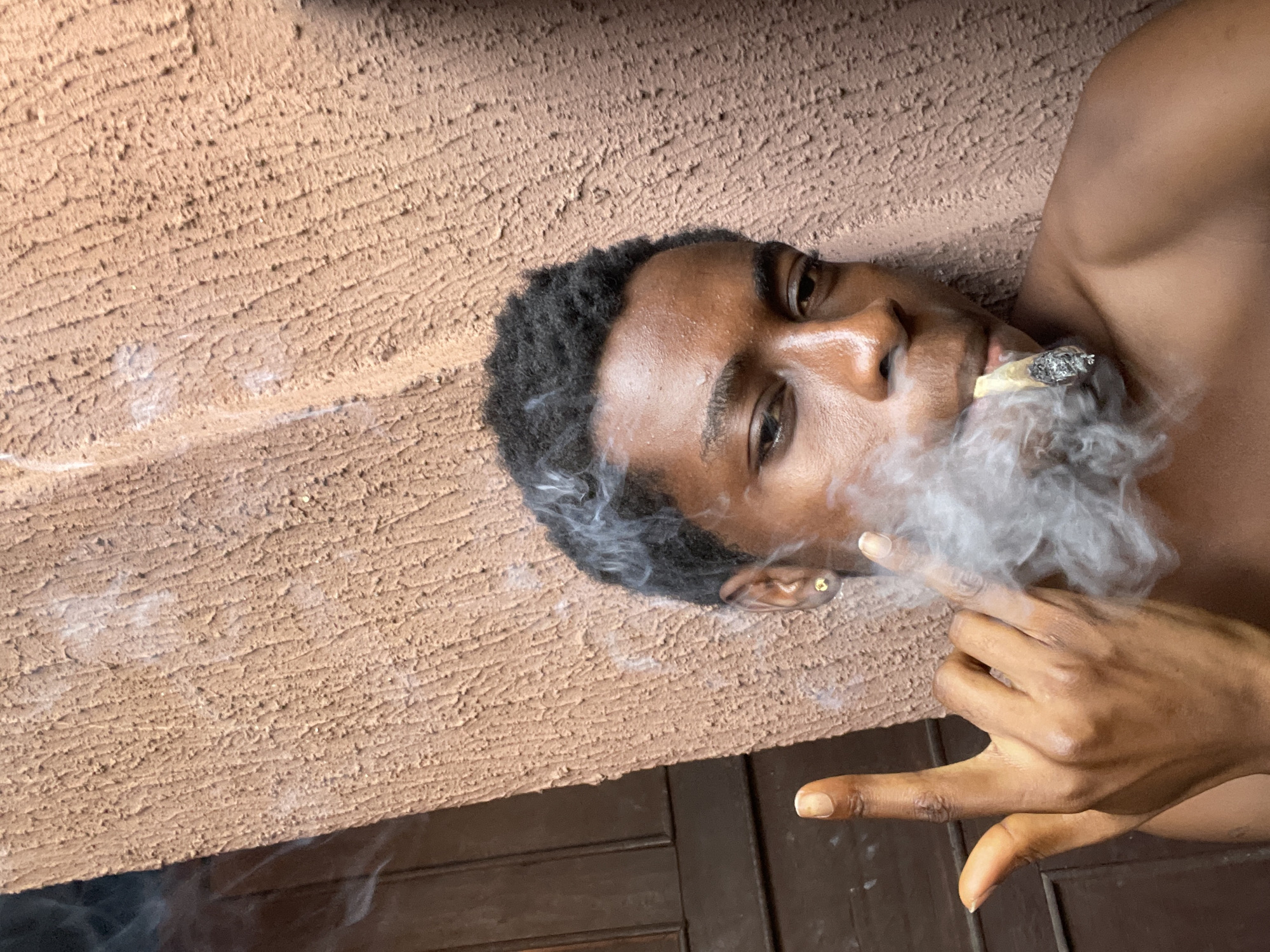 Daily life documented in Nigerian towns during afternoon hours