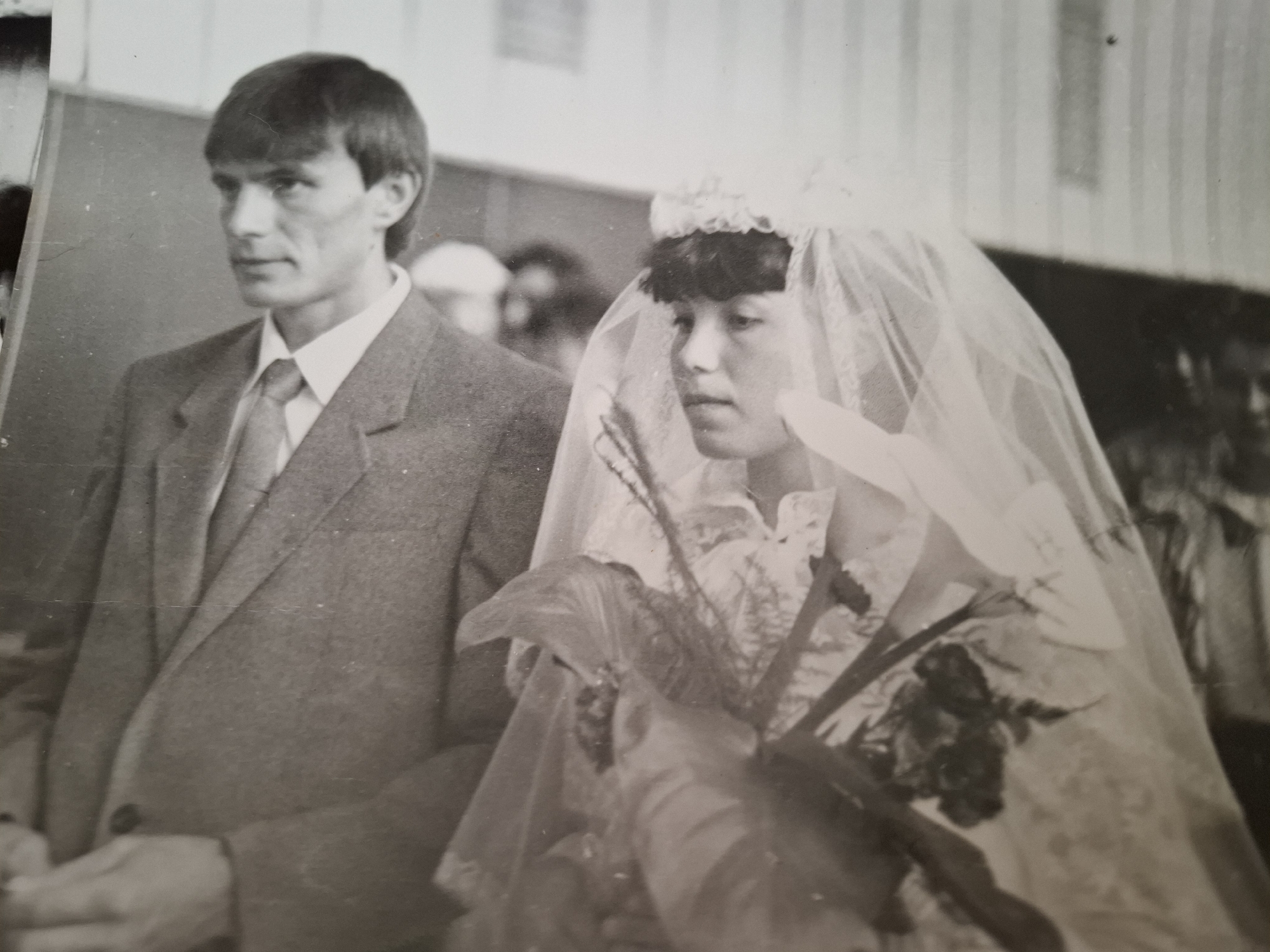 Vintage wedding photos and Soviet memorabilia documented in Амзя