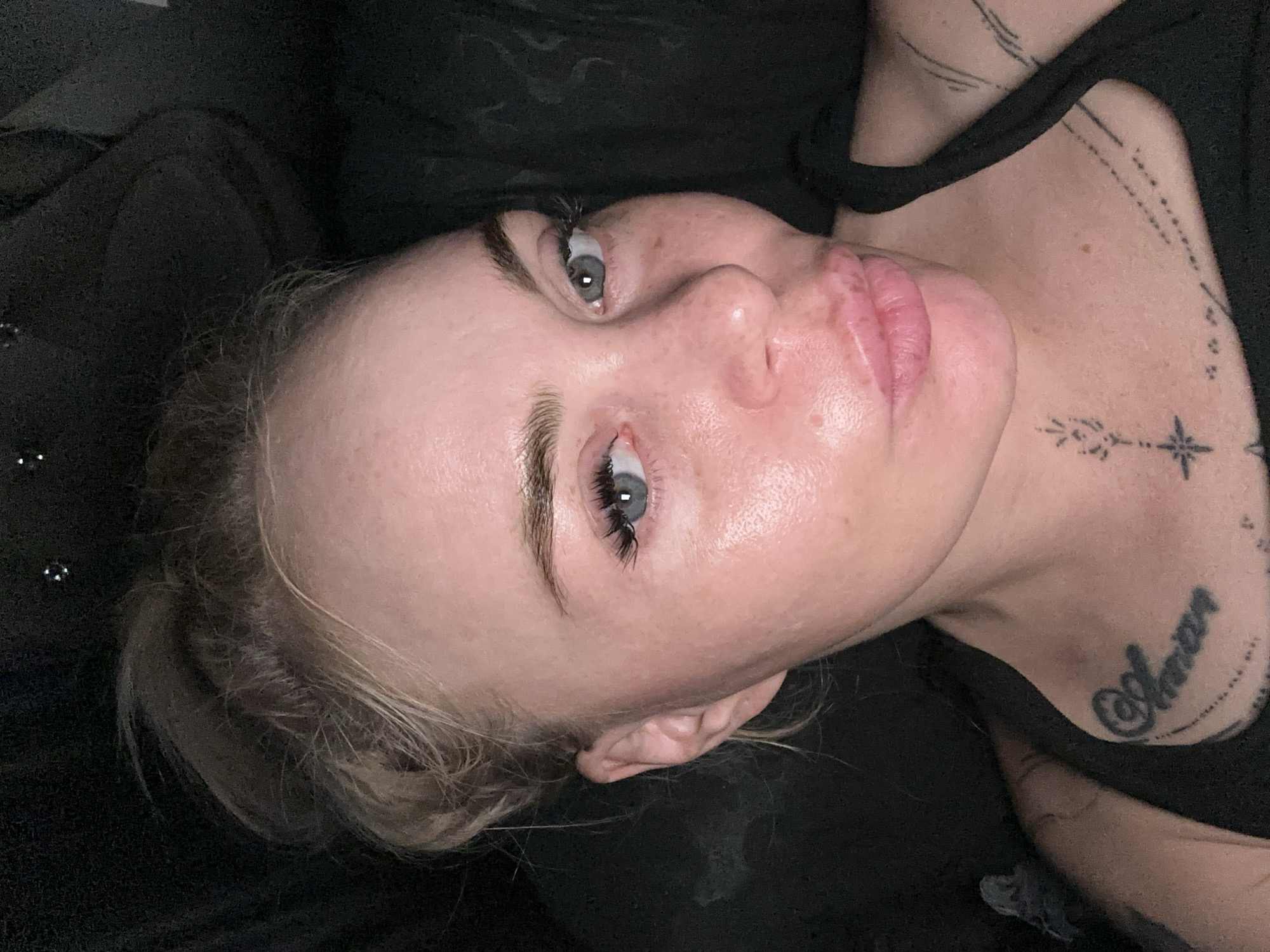 Woman takes series of indoor selfies over one hour period